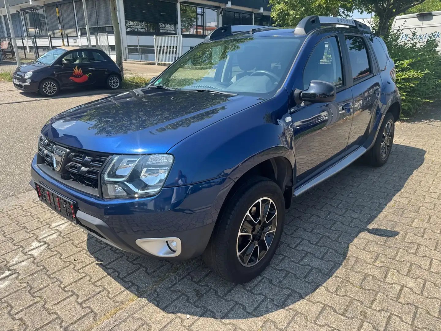 Dacia Duster I Black Shadow 4x2 Blau - 2