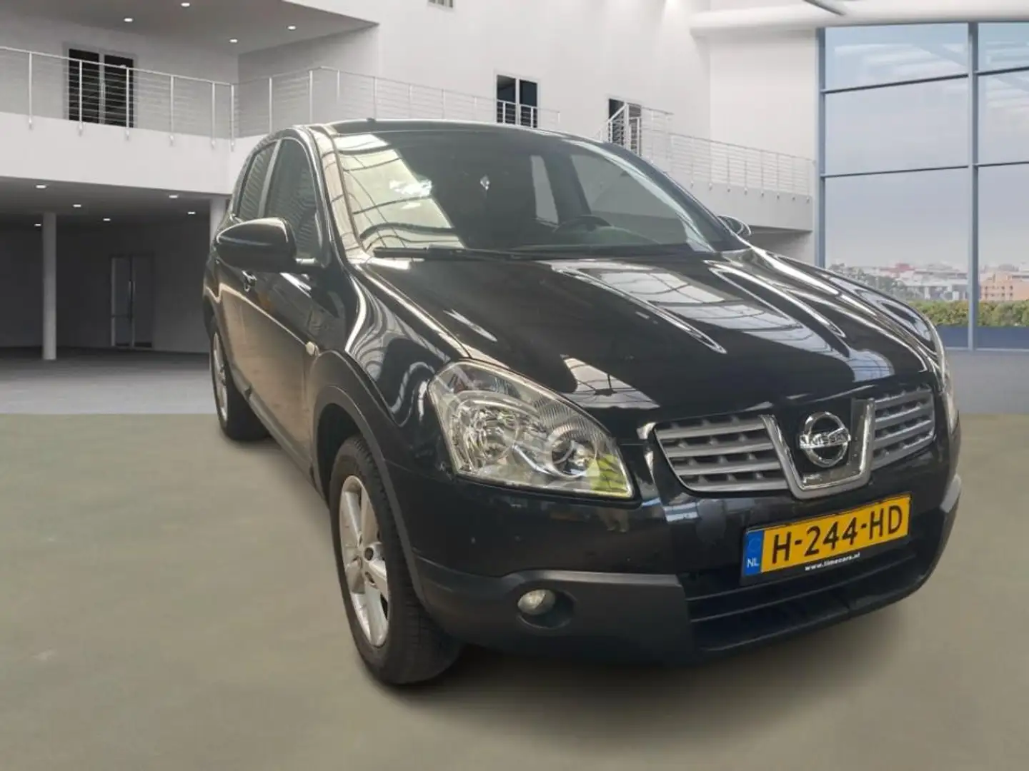 Nissan Qashqai 1.6 Acenta|pano|navi|camera|carplay|trekhaak|psens Zwart - 2