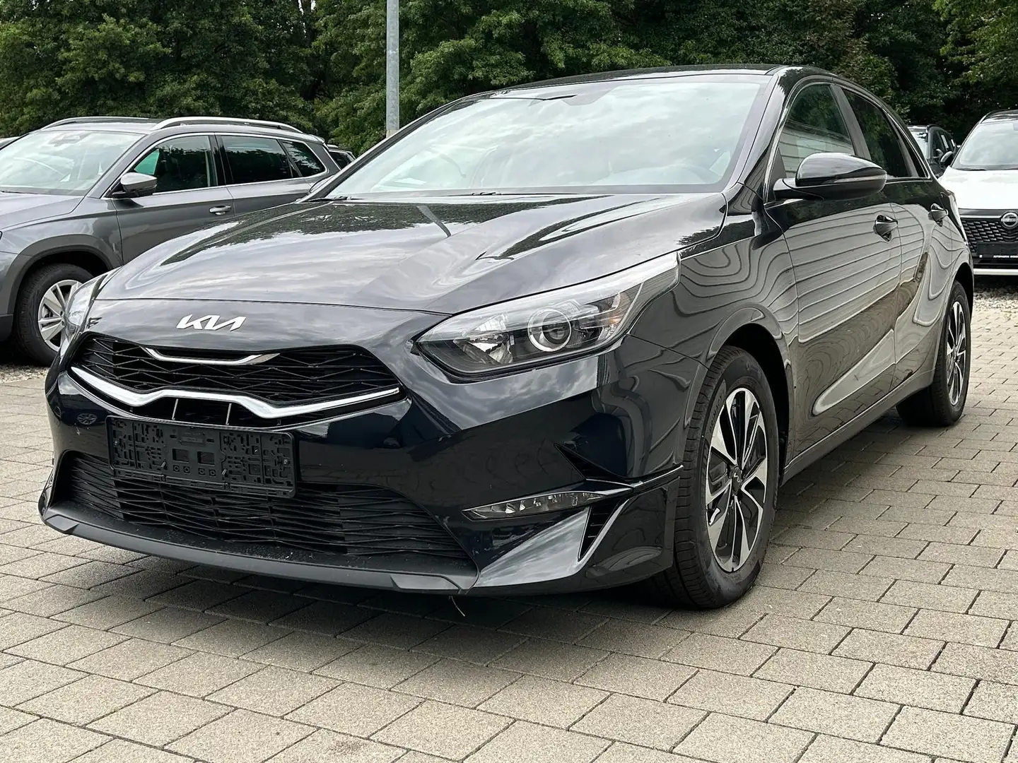 Kia Ceed / cee'd Gold 1.5 T-GDi, DCT Android Auto*Navi*WinterPak... Schwarz - 2