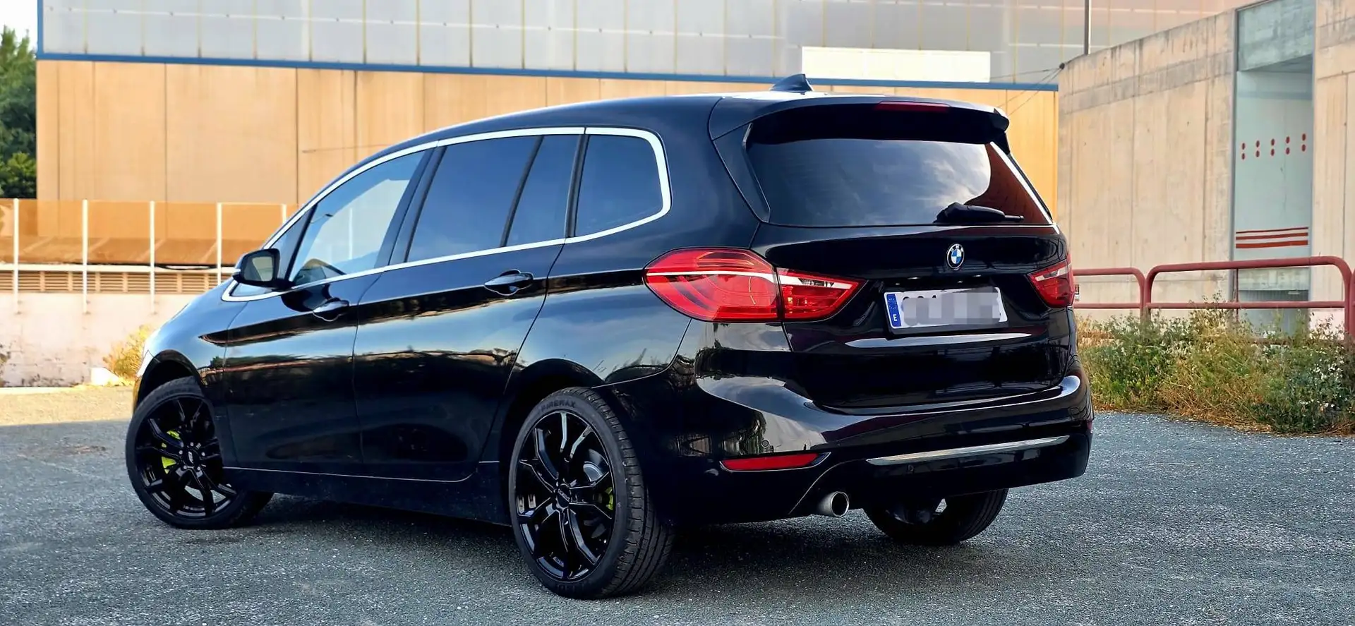 BMW 218 218d Gran Tourer Negro - 2