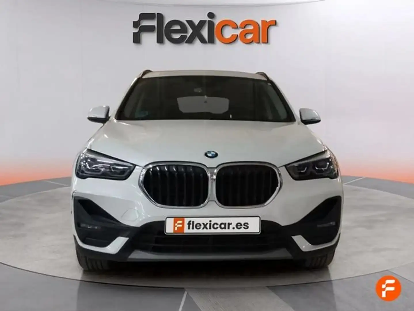 BMW X1 sDrive18d - 5P (2023) Blanco - 2