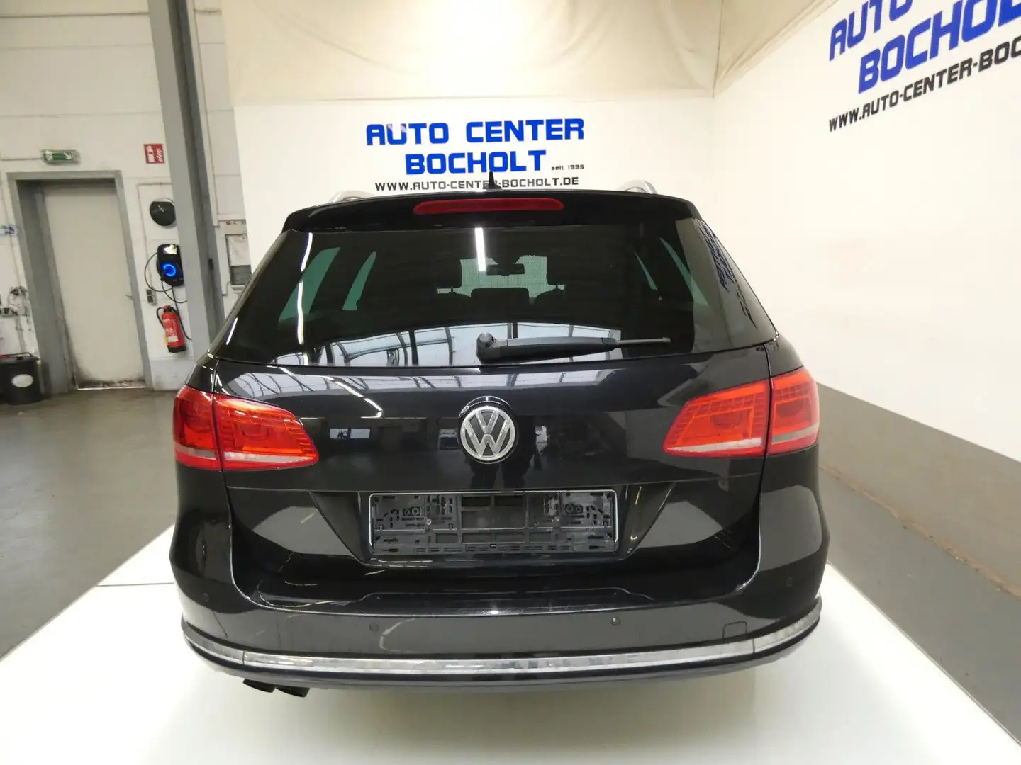 Volkswagen Passat Variant Passat Edition BlueMotion*Navi*Leder*RFK*Panoram Schwarz - 2