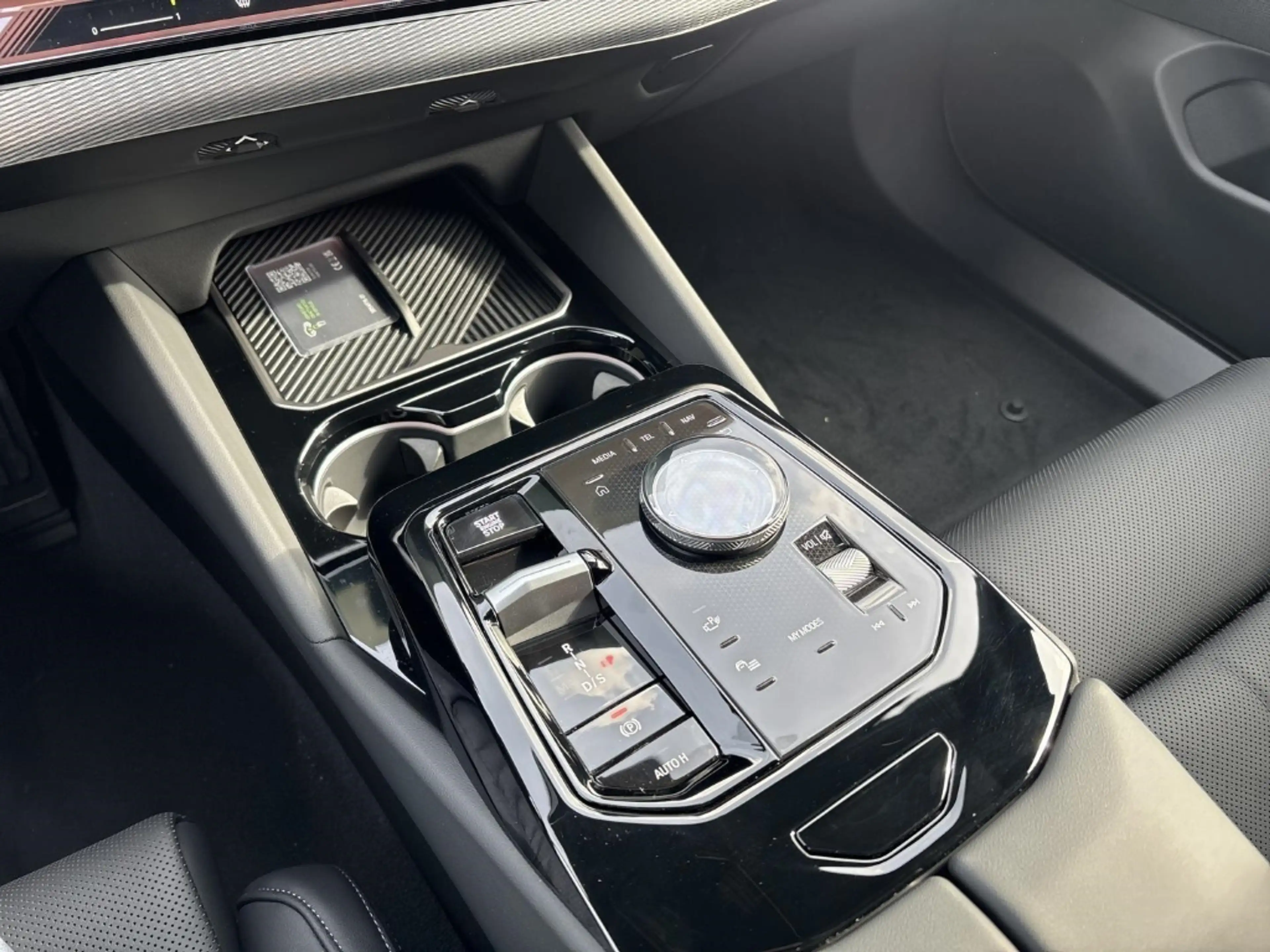 BMW 540 d xDrive Touring M-Sport Pro HUD AHK StandHZG PAP — photo 13