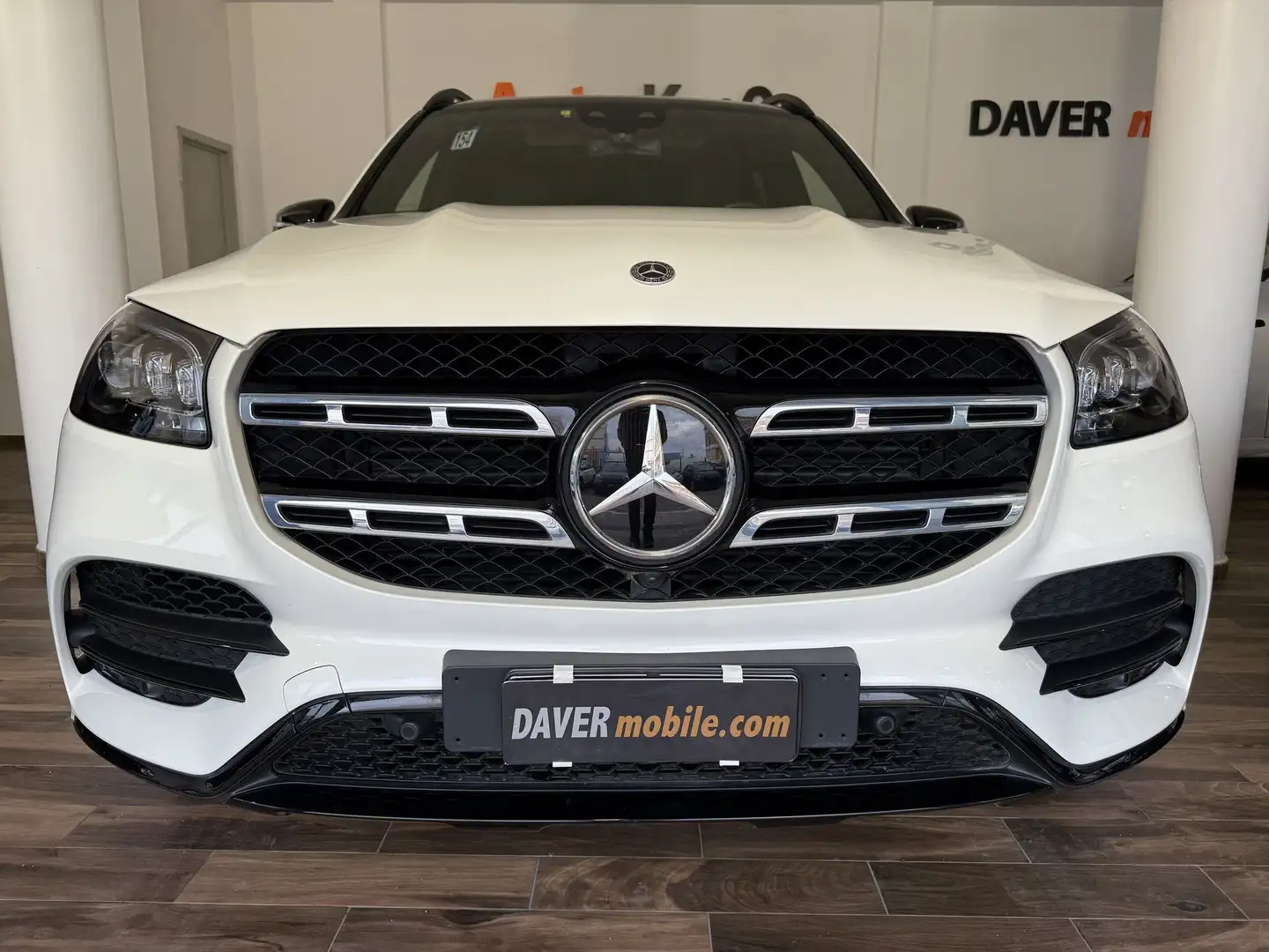 Mercedes-Benz GLS 400 GLS 400 d 4Matic Premium + 7p 153K List. Biały - 2
