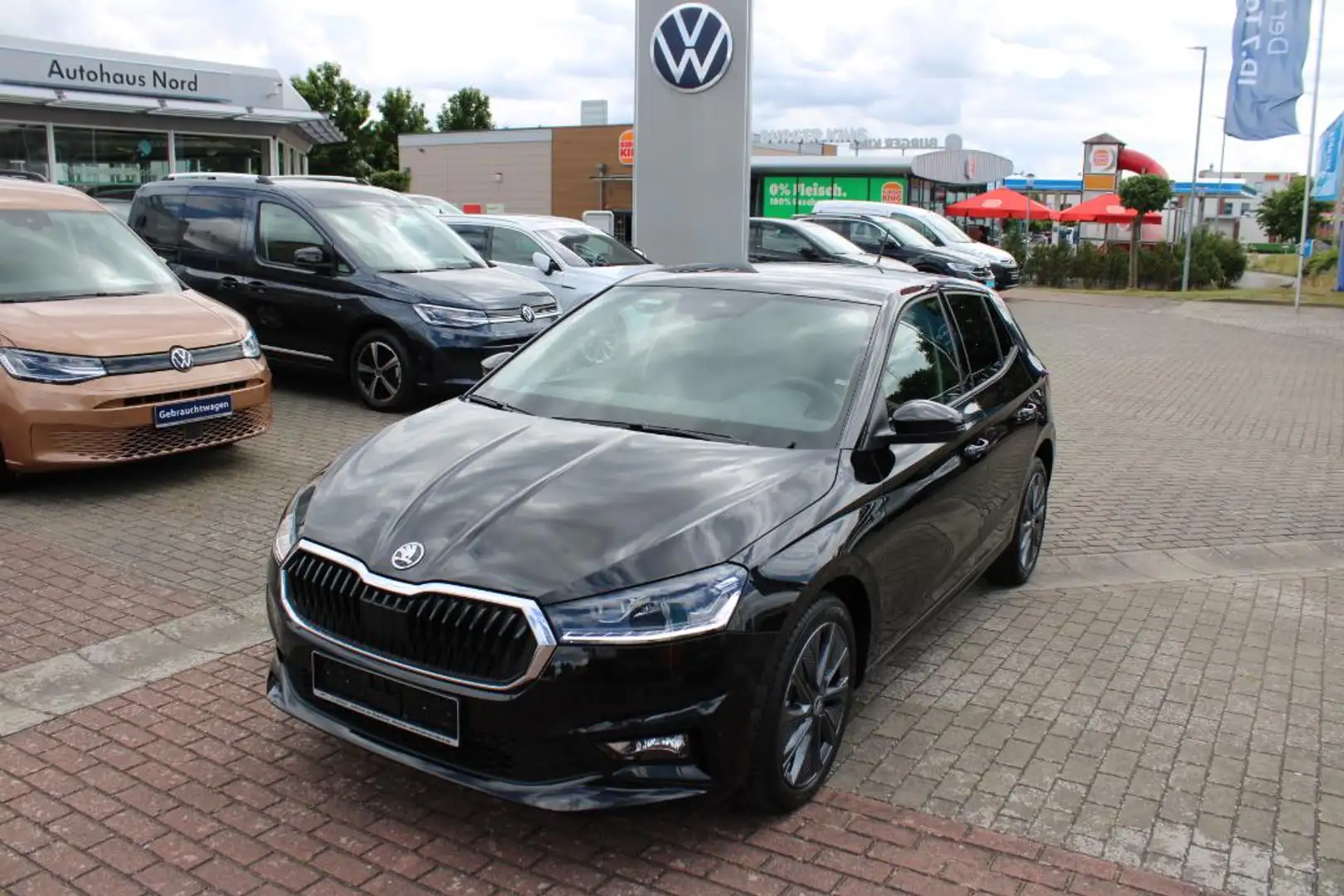 Skoda Fabia Tour 1.0 TSI DSG Schwarz - 1