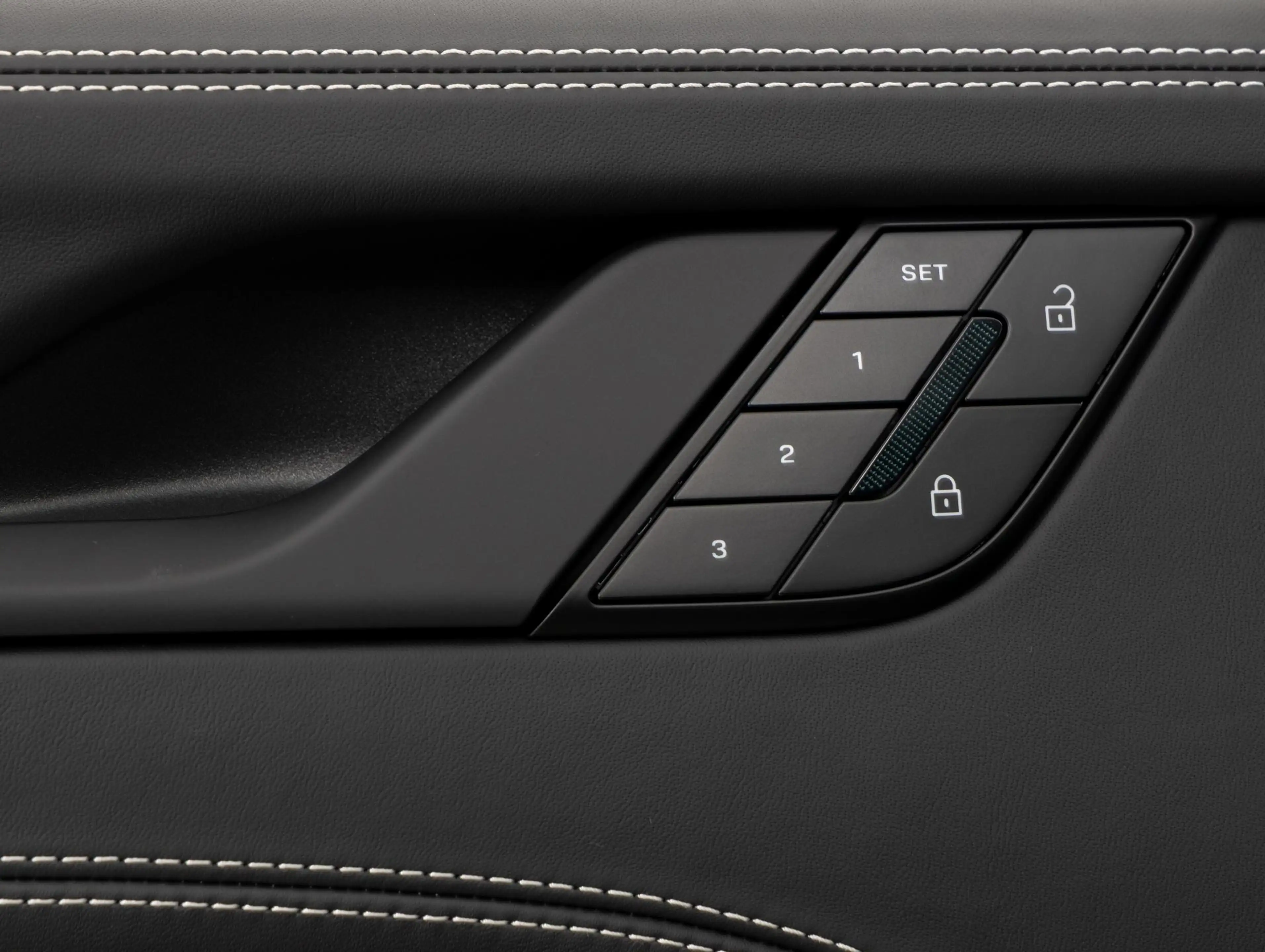 Porsche 992 Targa 4S — photo 38