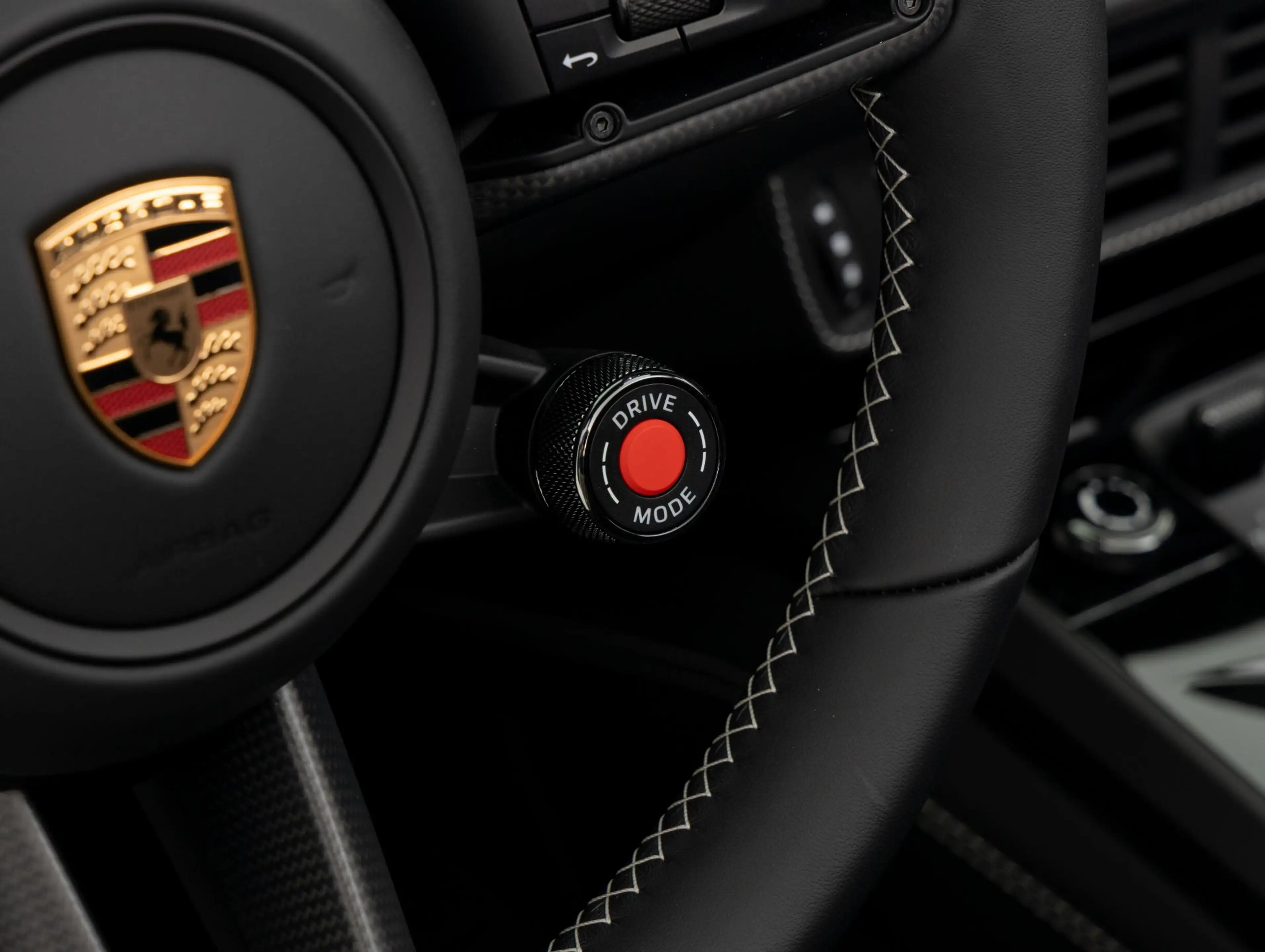 Porsche 992 Targa 4S — photo 36