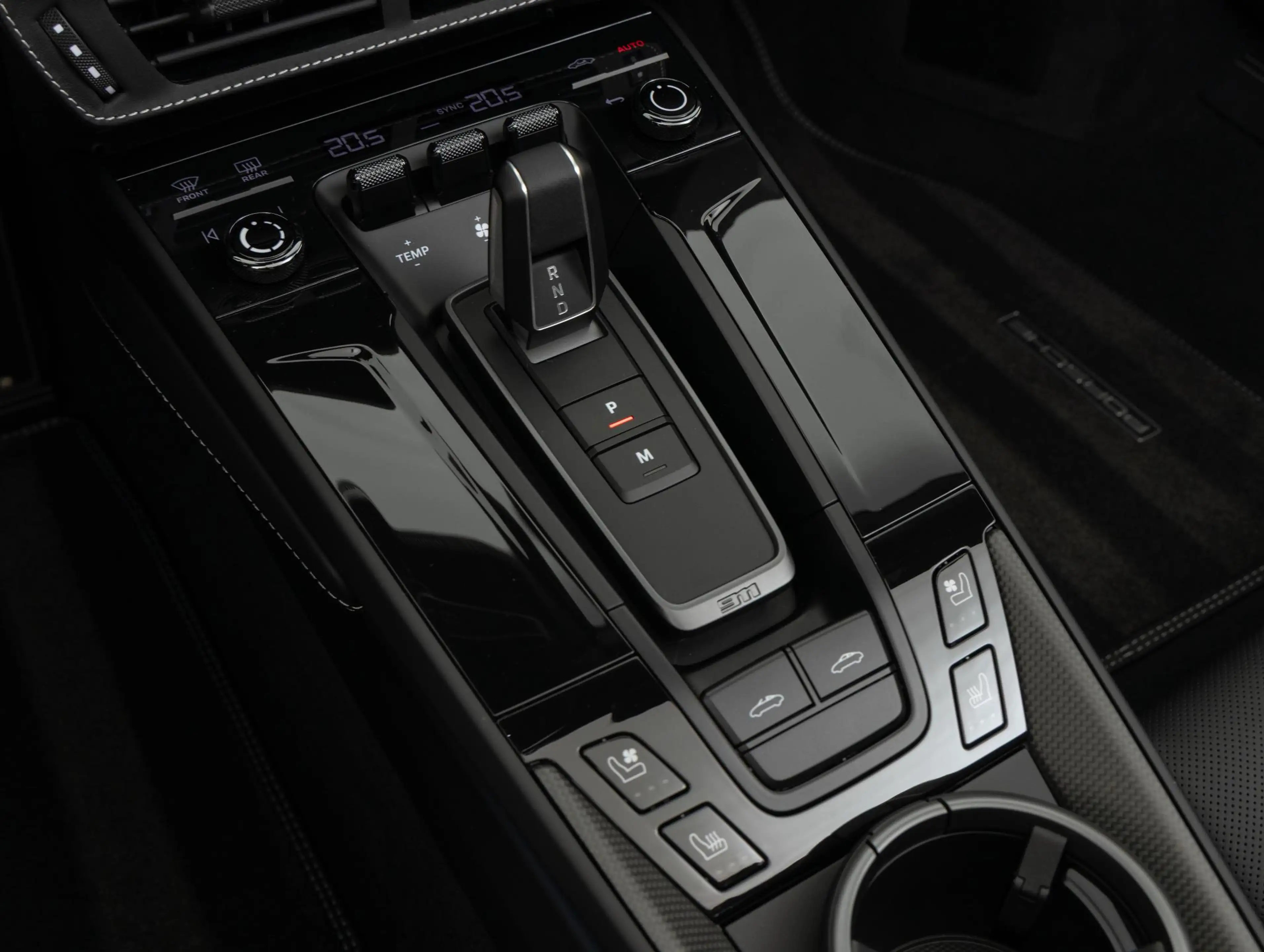 Porsche 992 Targa 4S — photo 17