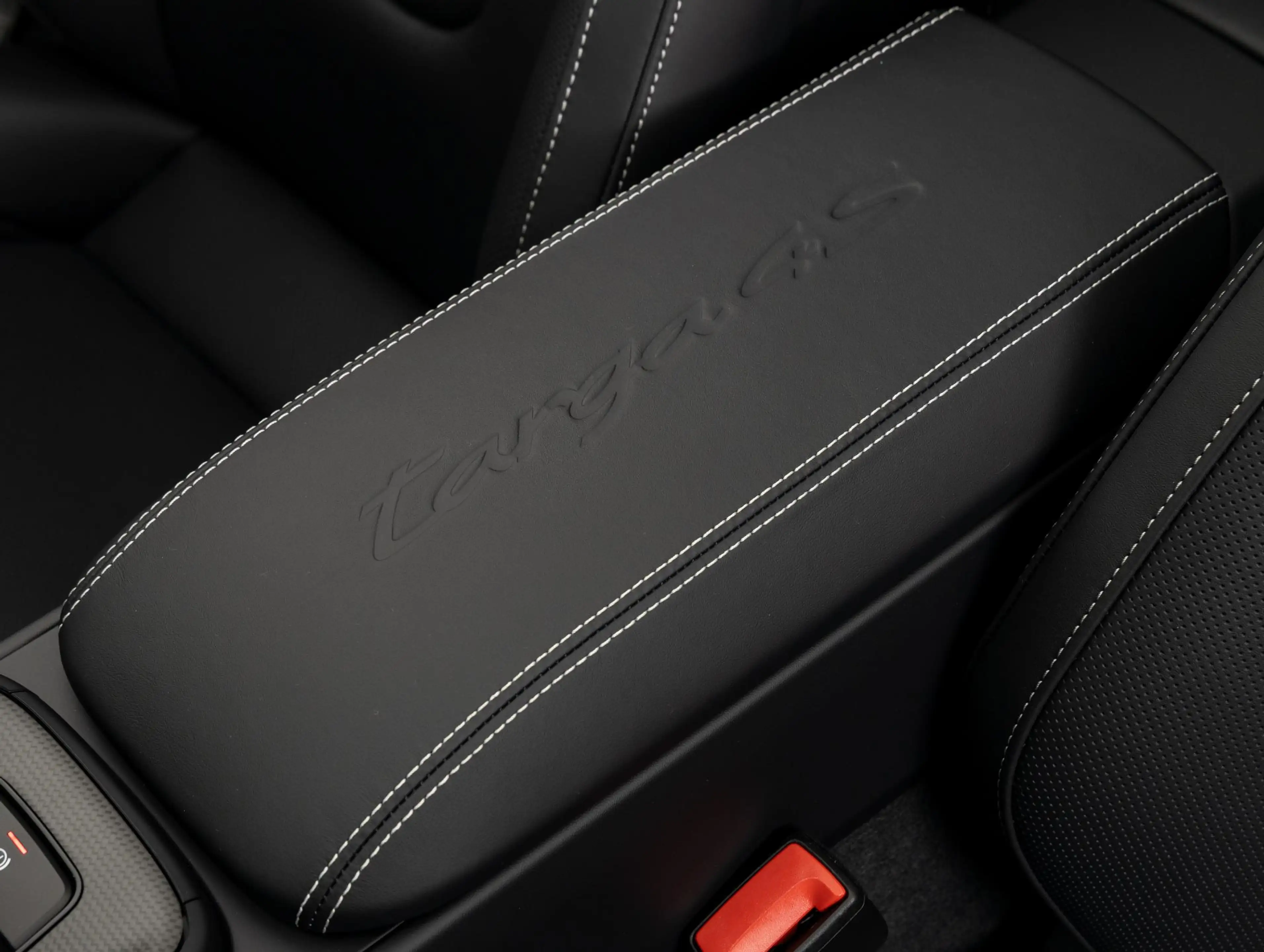 Porsche 992 Targa 4S — photo 45