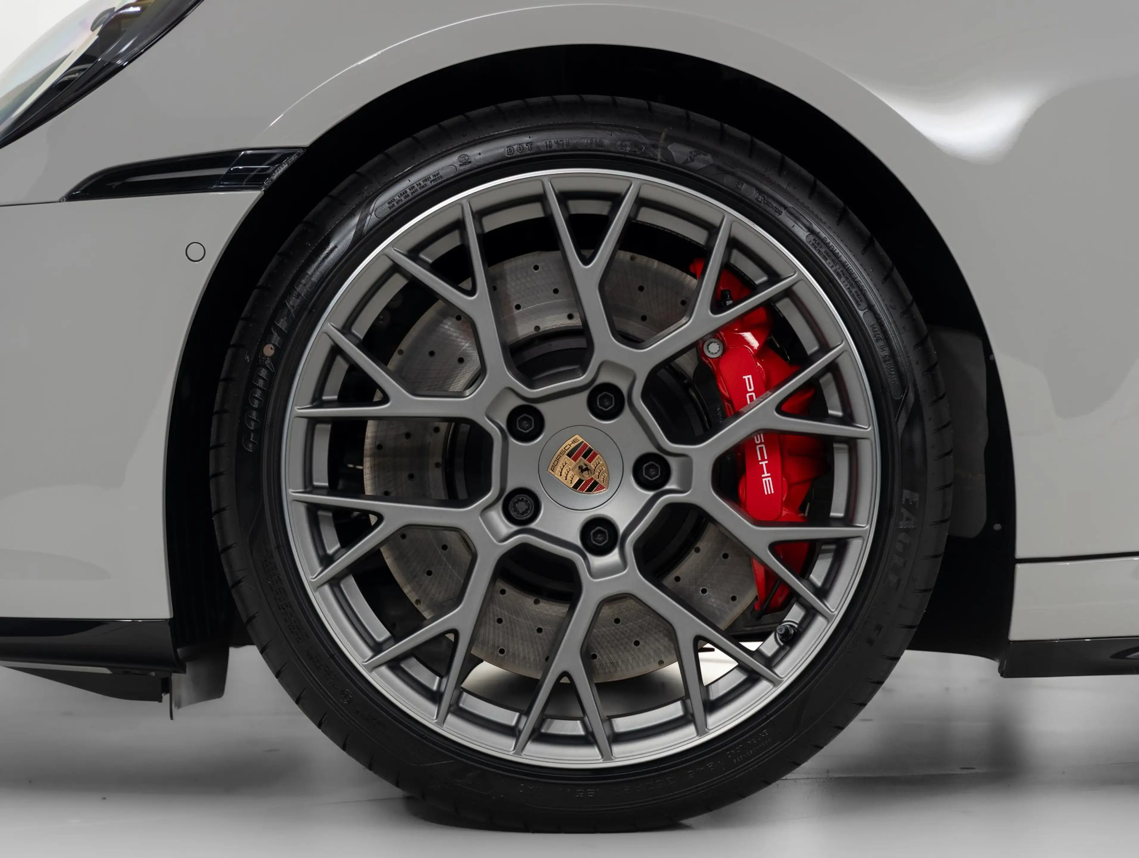 Porsche 992 Targa 4S — photo 49
