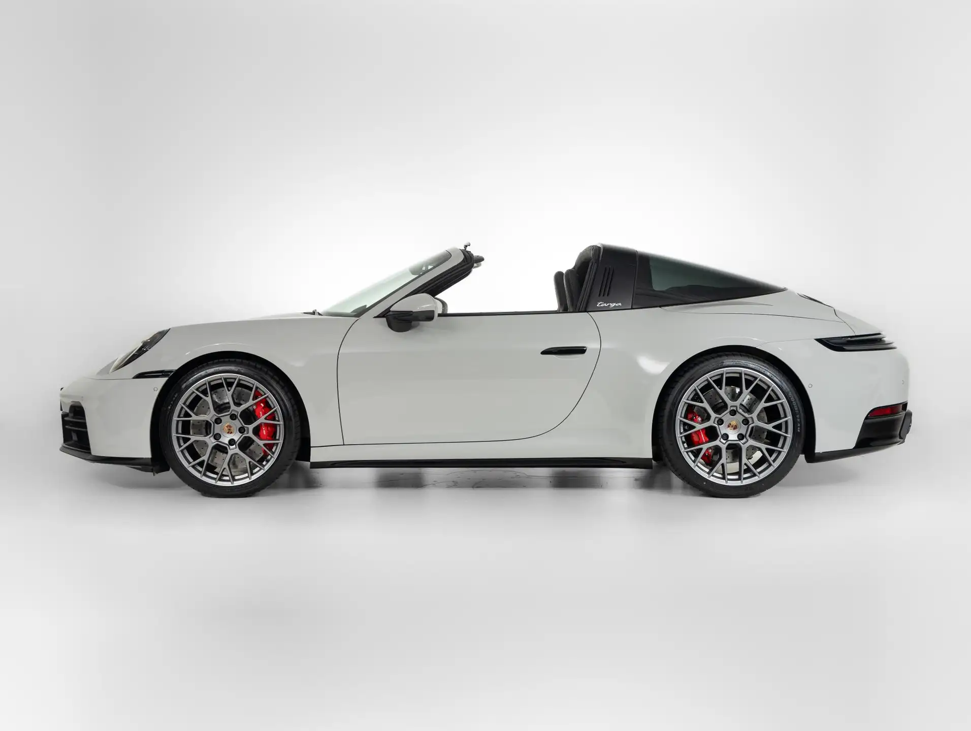 포르쉐 911 Carrera 4S Cabriolet 2026 화이트 사진 6