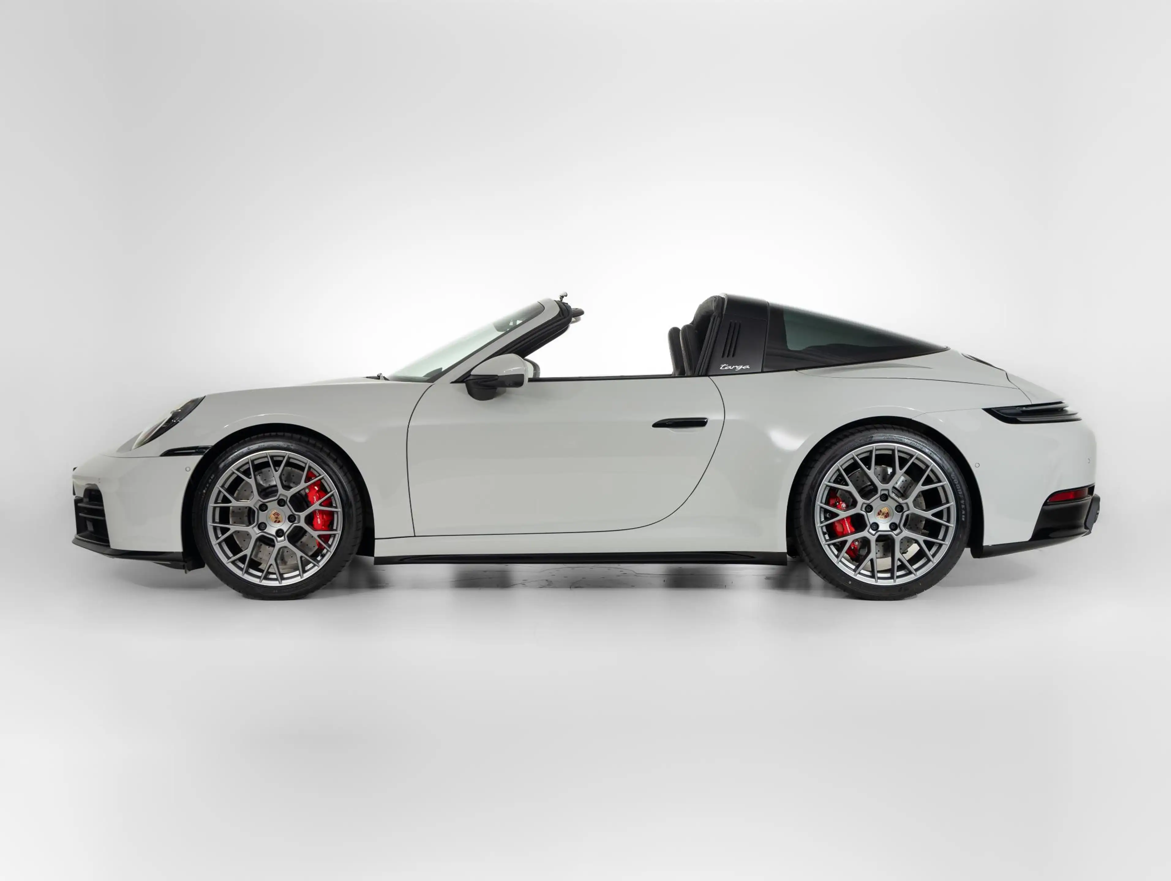 Porsche 992 Targa 4S — photo 11