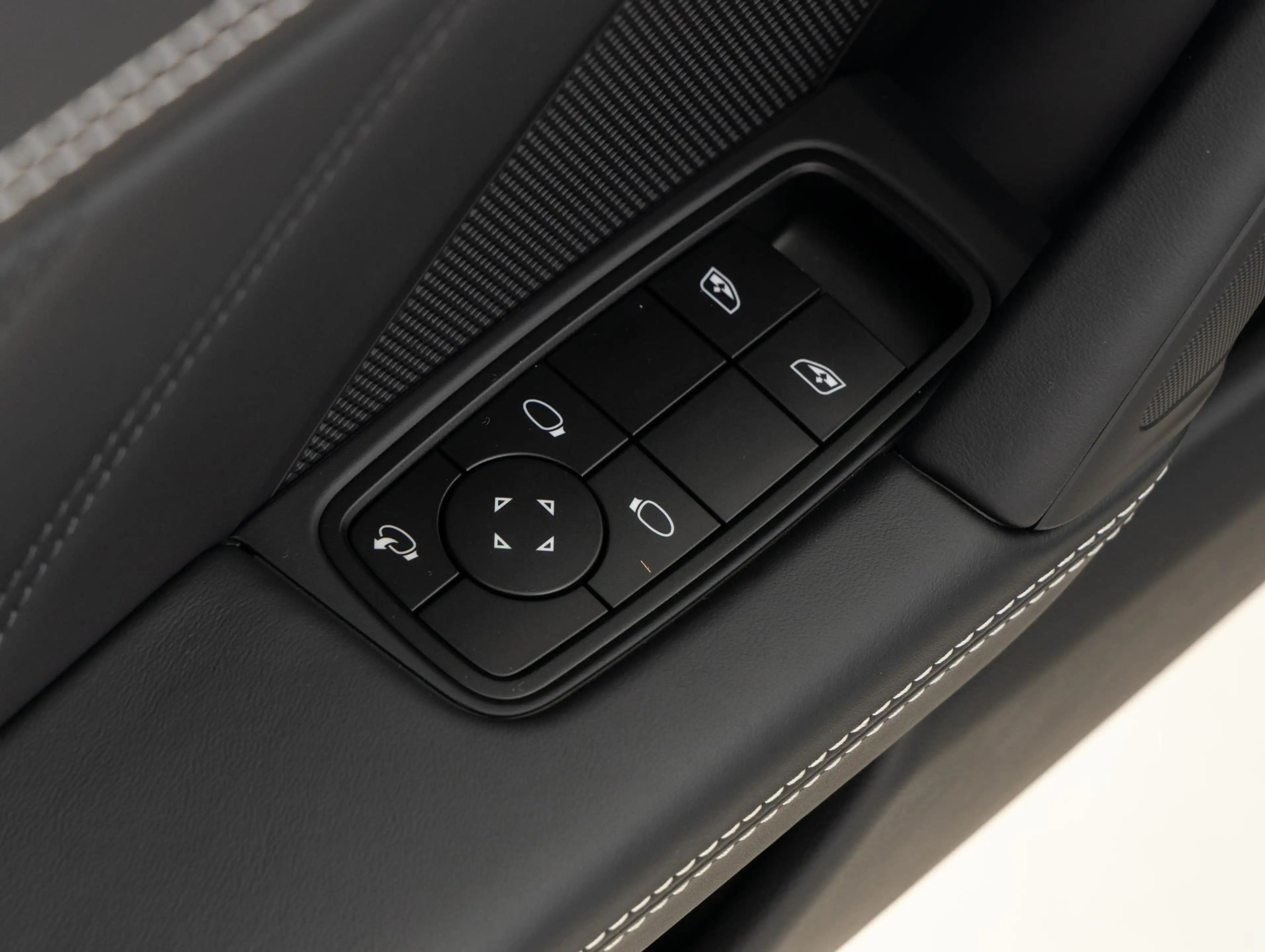 Porsche 992 Targa 4S — photo 40