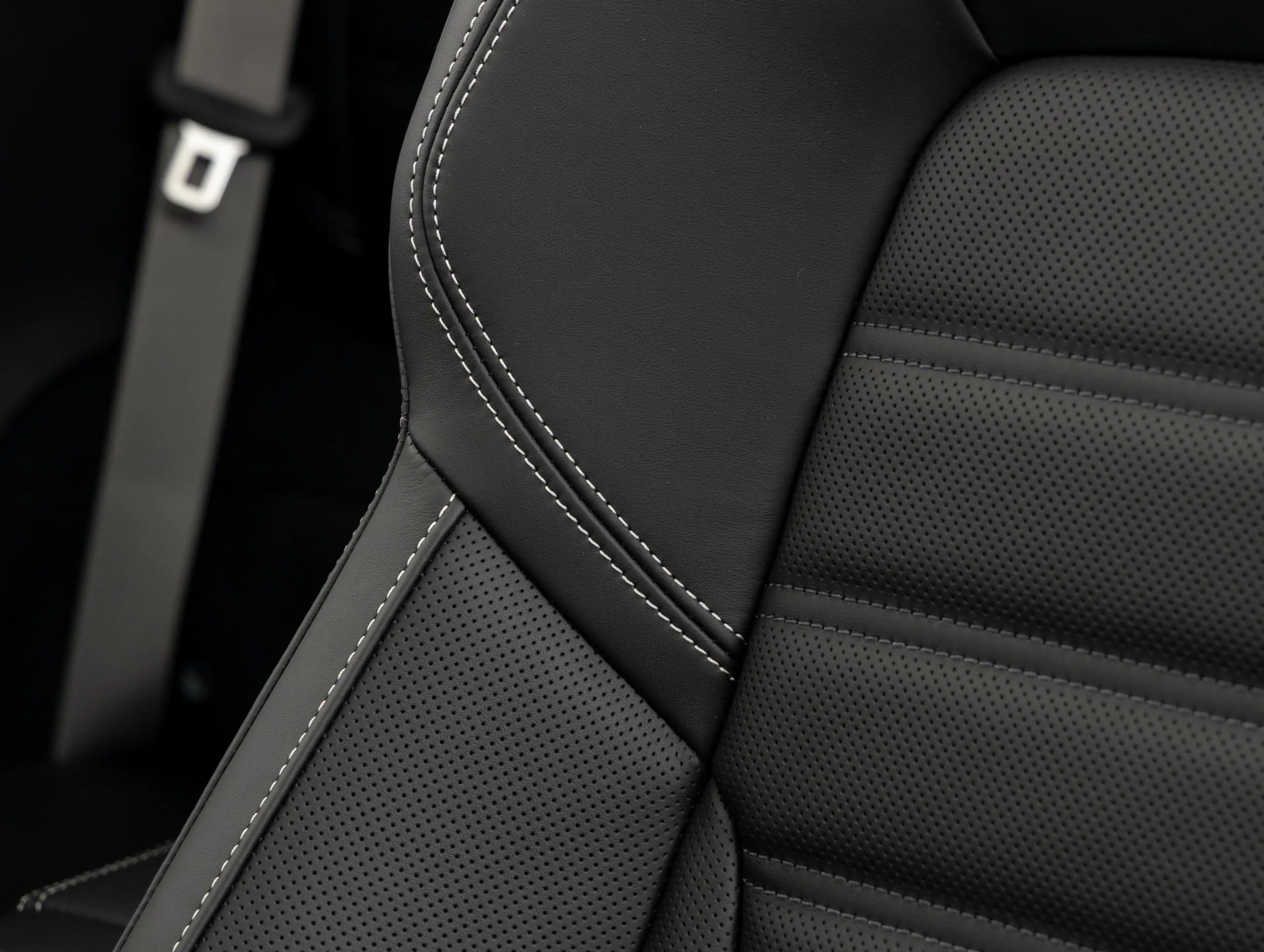 Porsche 992 Targa 4S — photo 24