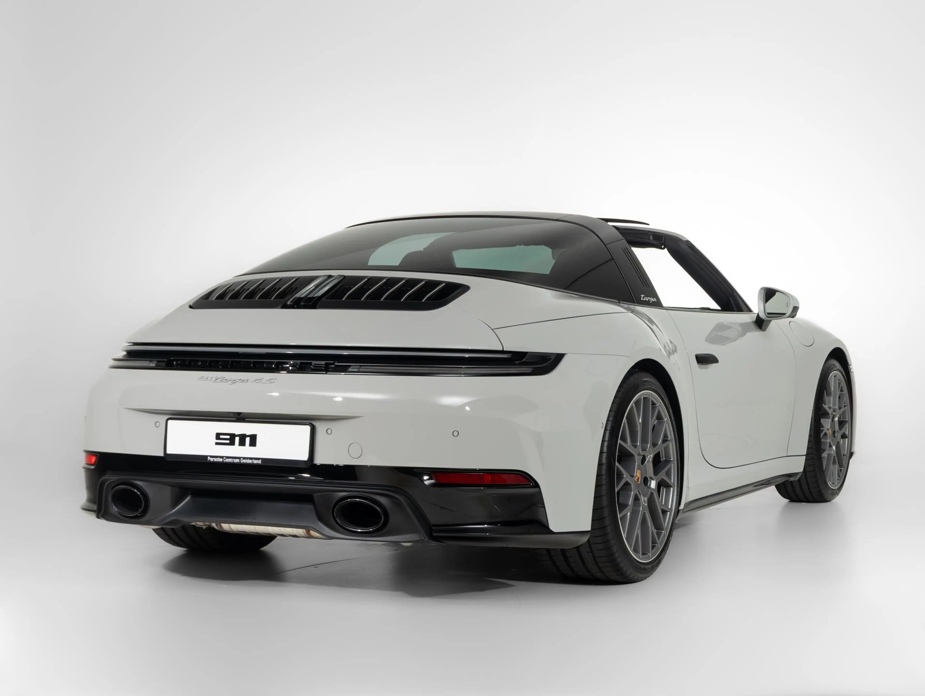 Porsche 992 Targa 4S — photo 18