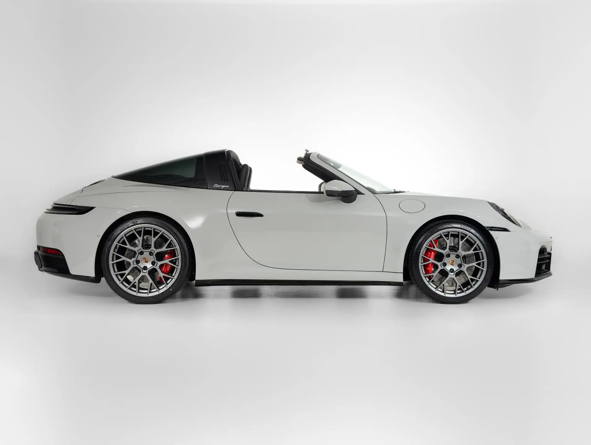 포르쉐 911 Carrera 4S Cabriolet 2026 화이트 사진 5