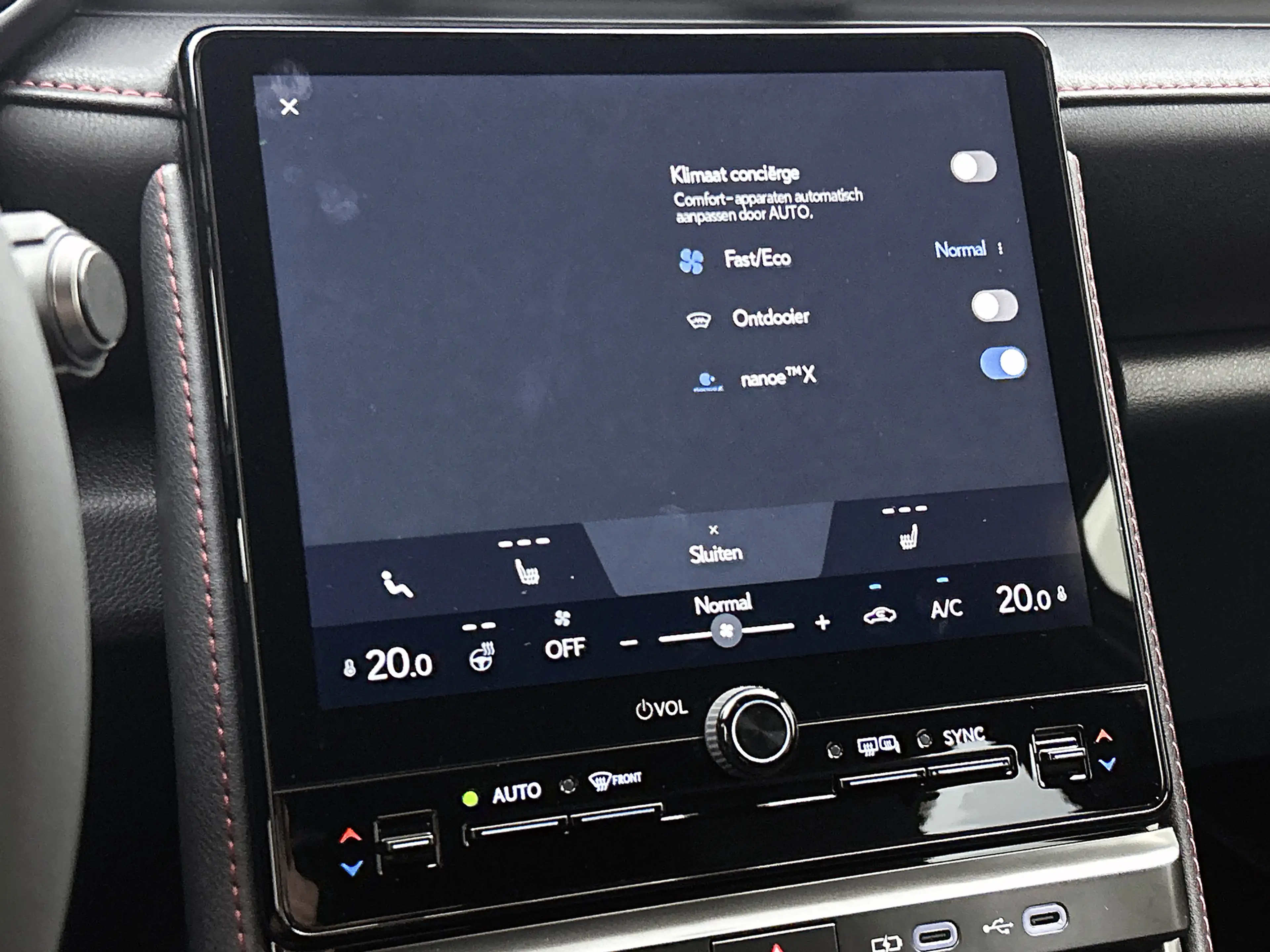 Lexus LBX Emotion 2WD Advanced Pack | BTW voertuig | Mark Le — photo 11