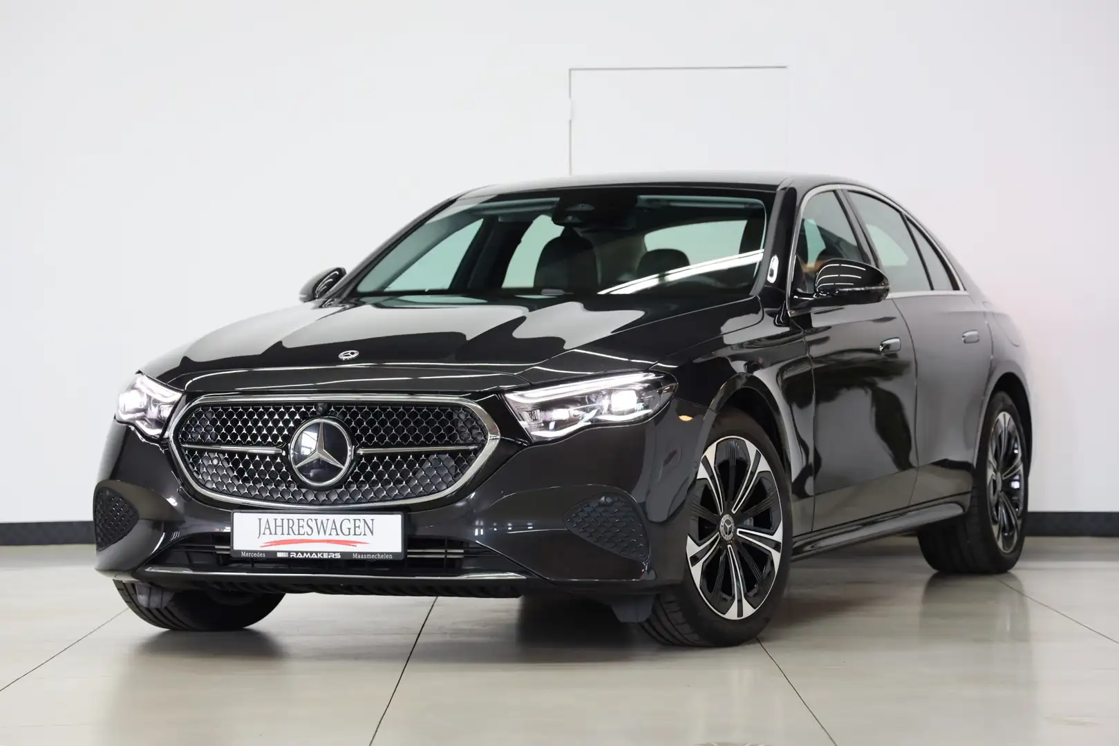 Mercedes-Benz E 300 e DISTRONIC 360°cam Memory DIGITAL-LIGHT | Luxury Gris - 1