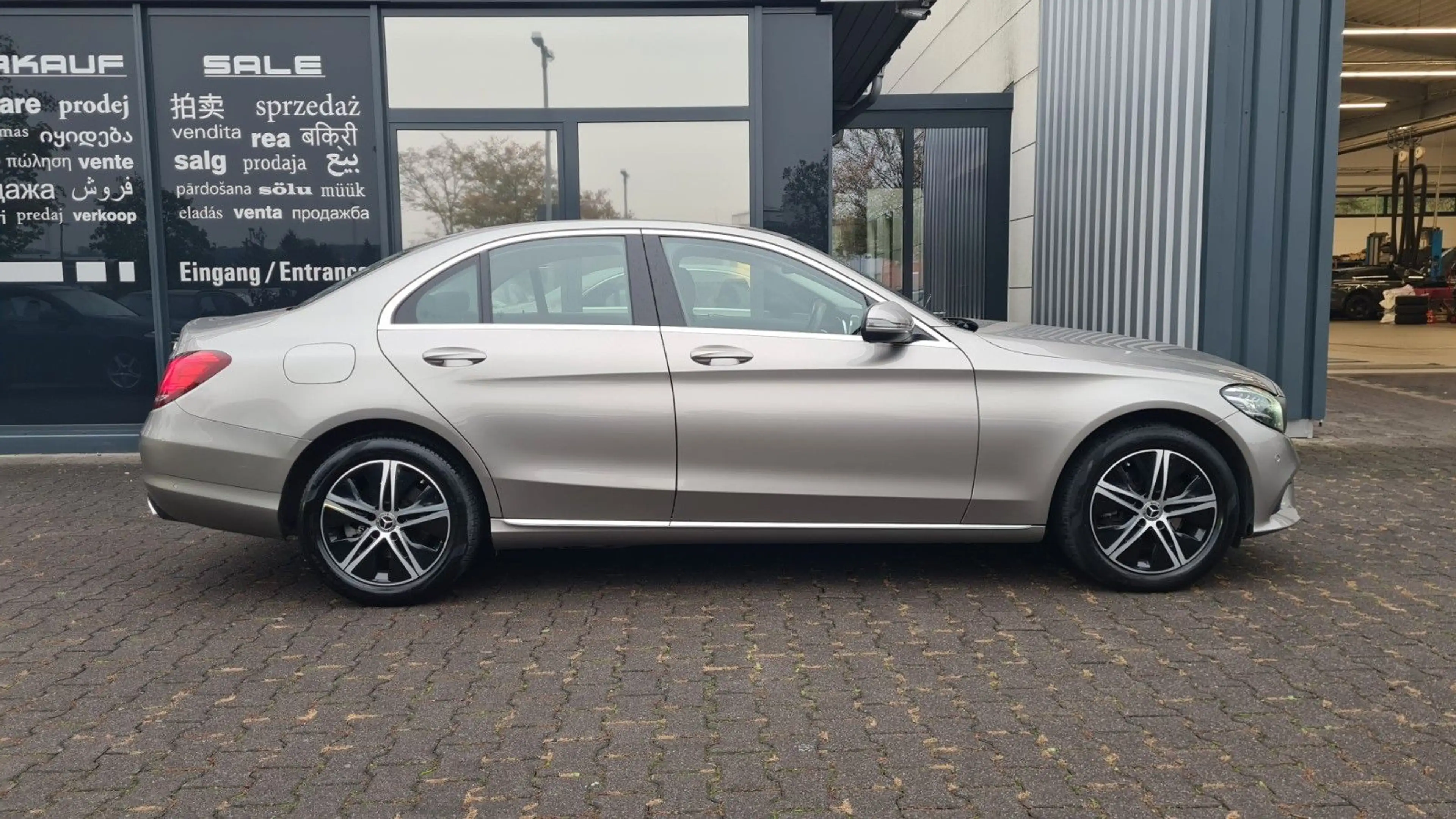 Mercedes-Benz C 220 d 4Matic - ASSISTS - LED - BURMESTER - — photo 9