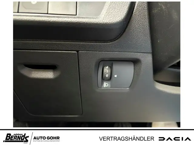 Dacia Sandero view 13