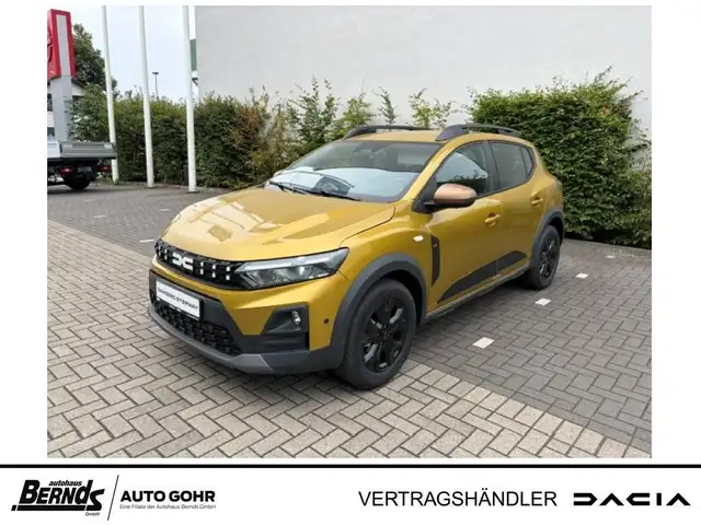 Dacia Sandero in Yellow for sale