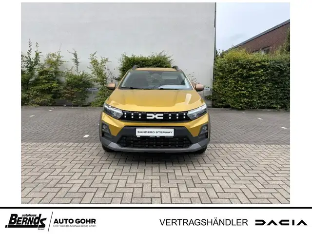 Dacia Sandero view 2