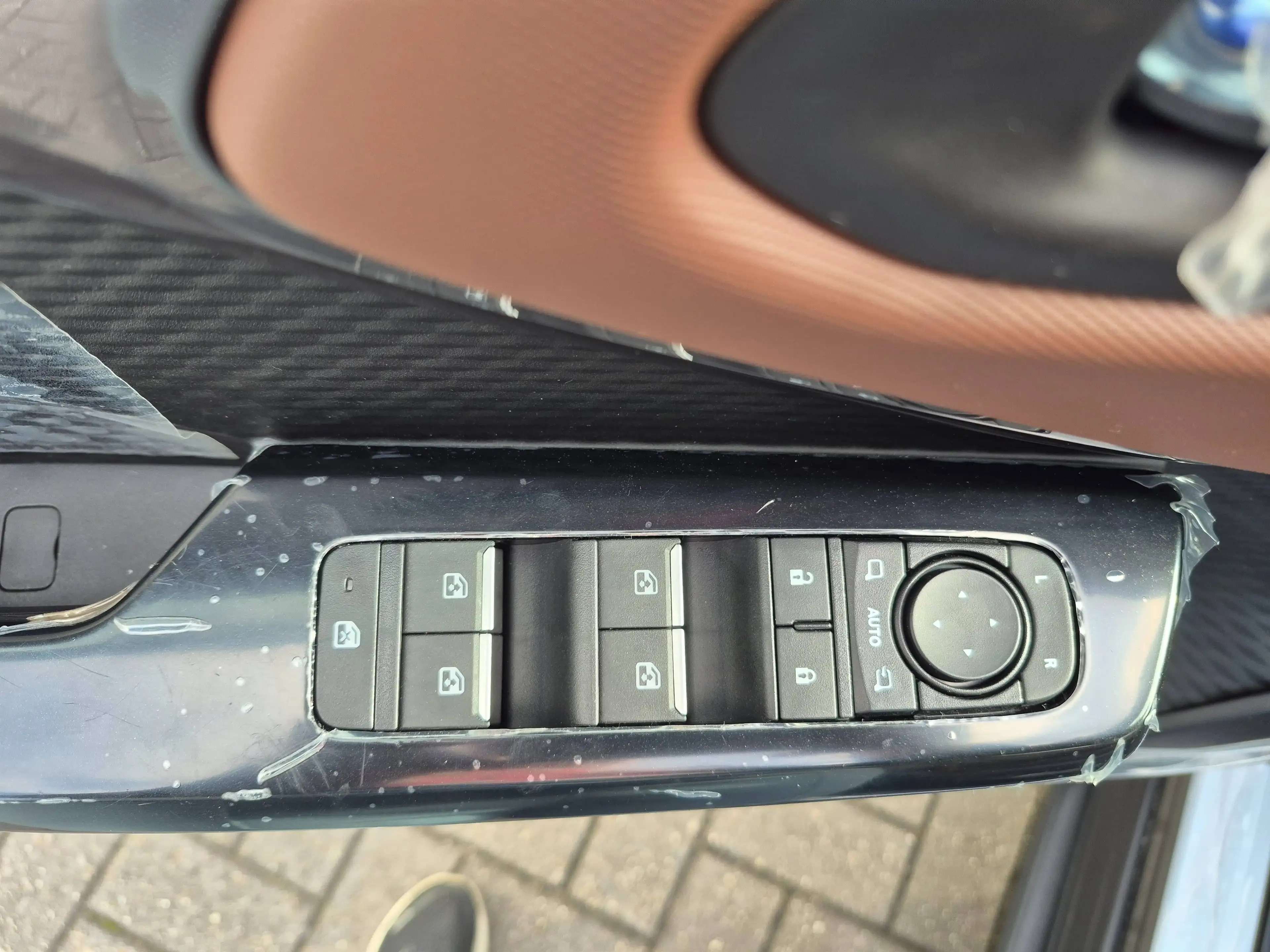 Suzuki Vitara e-VITARA 61 kWh 4WD AT GLX — photo 7