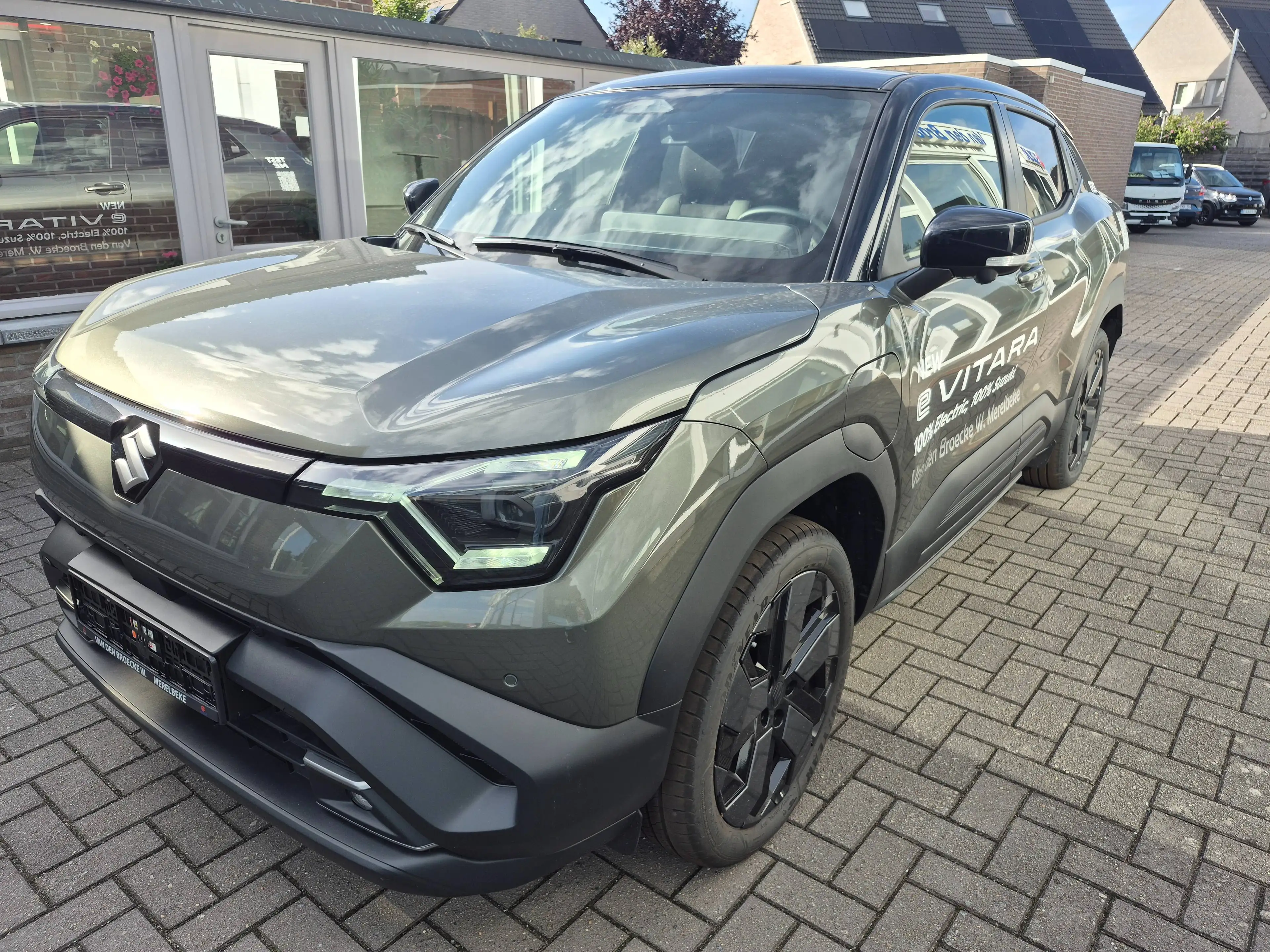 Suzuki Vitara e-VITARA 61 kWh 4WD AT GLX — photo 3
