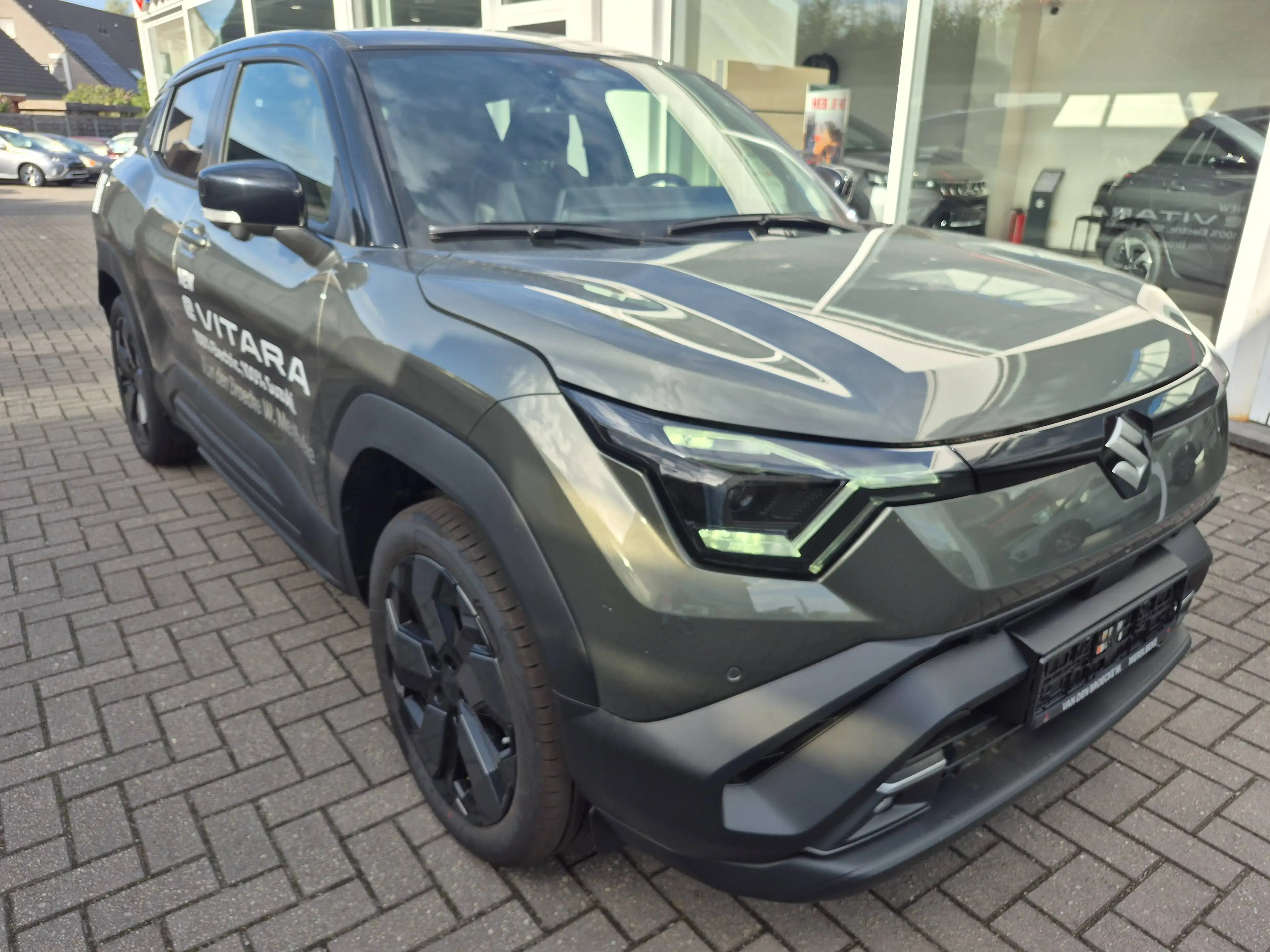 Suzuki Vitara e-VITARA 61 kWh 4WD AT GLX