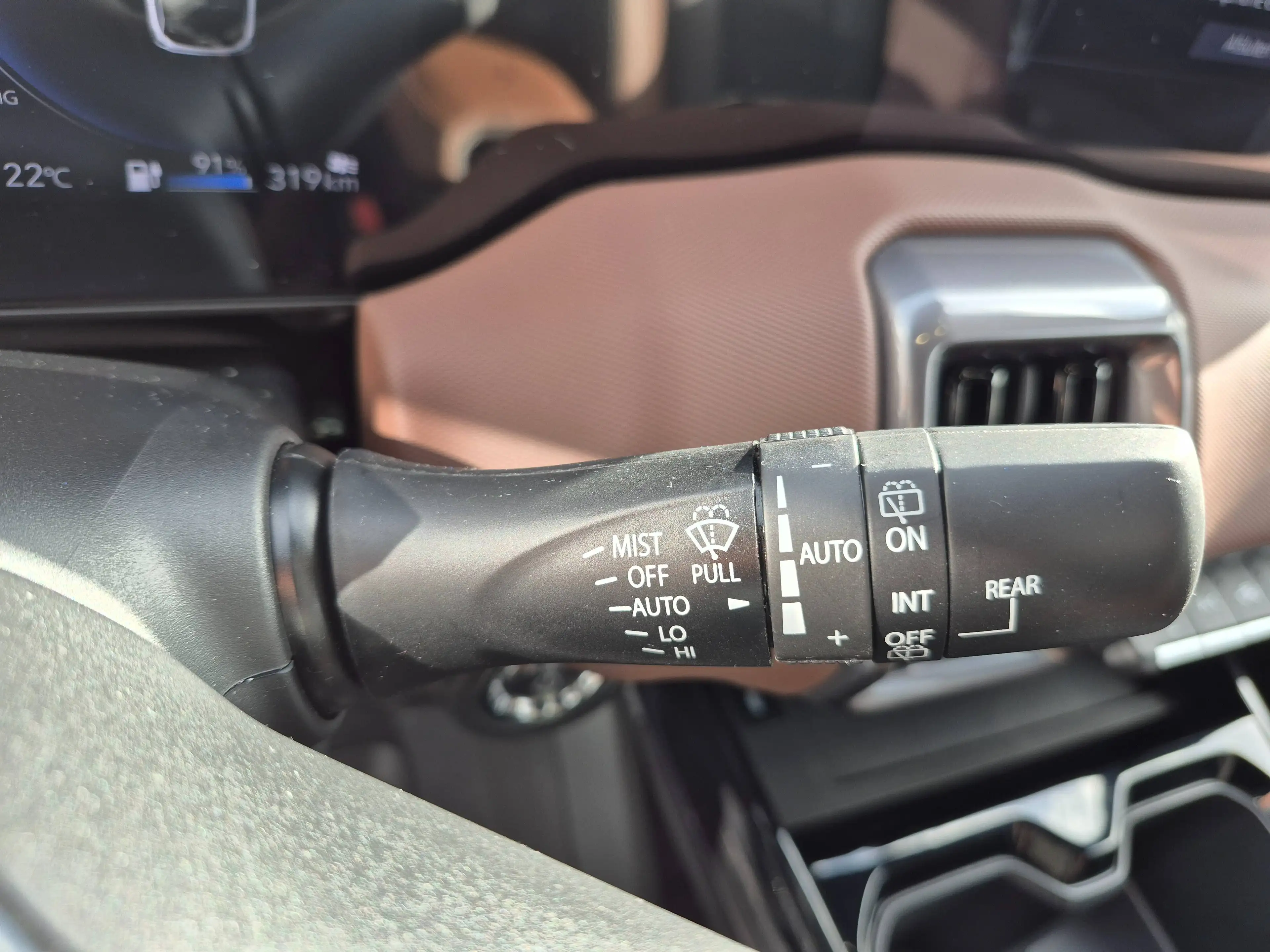 Suzuki Vitara e-VITARA 61 kWh 4WD AT GLX — photo 11