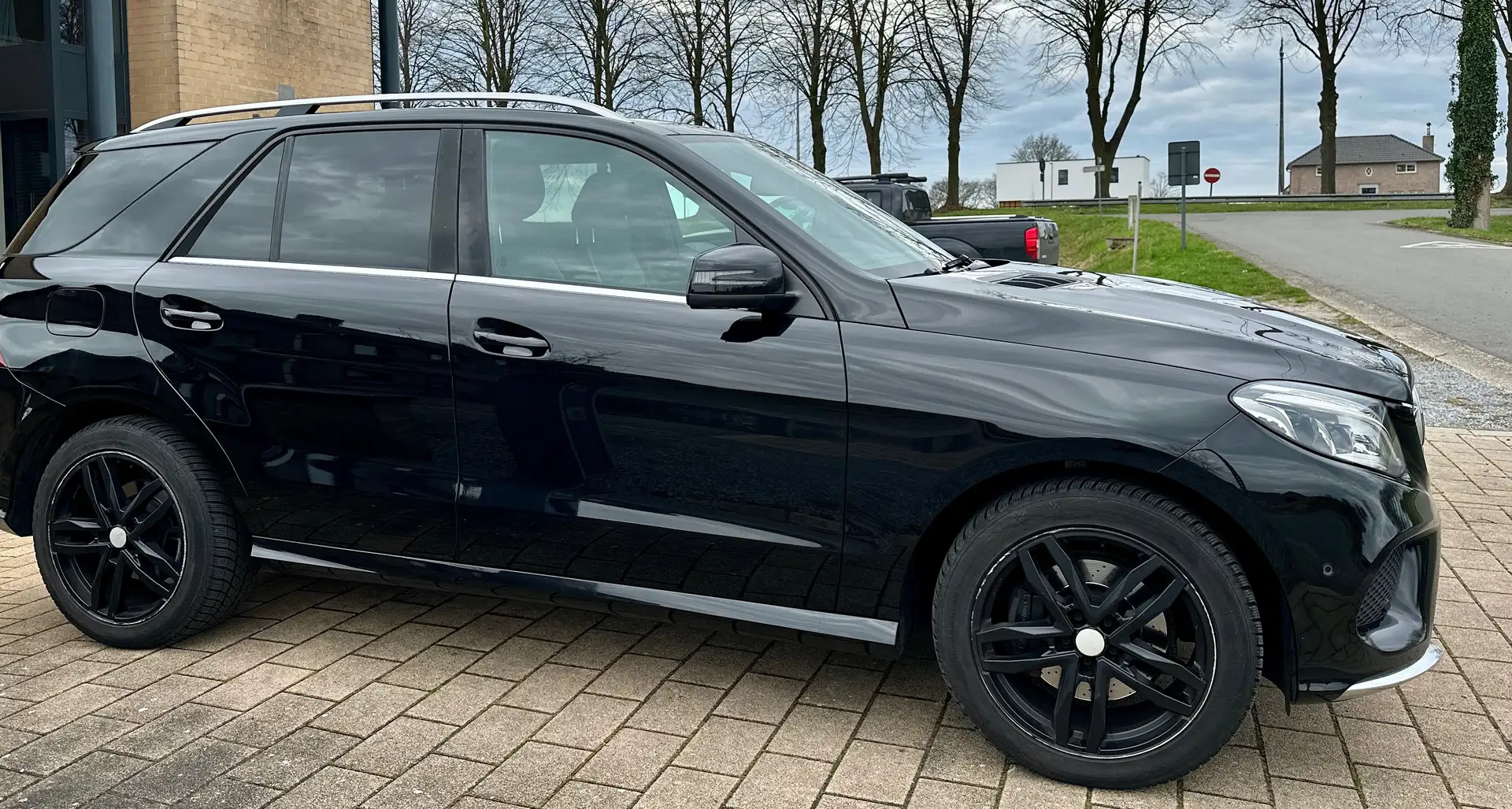 Mercedes-Benz GLE 350 GLE 350 d 4Matic 9G-TRONIC AMG Line Noir - 1