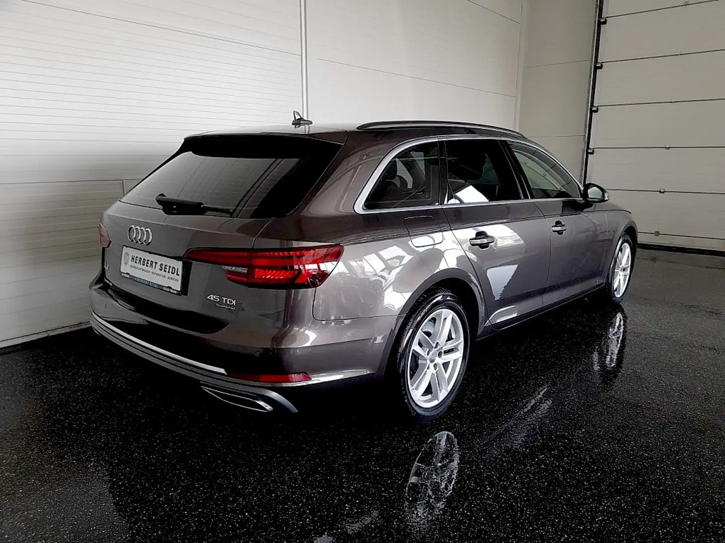 Audi A4 Sport 45 TDI quattro S-tr. *STANDHZG / MATRIX-L... Brun - 2