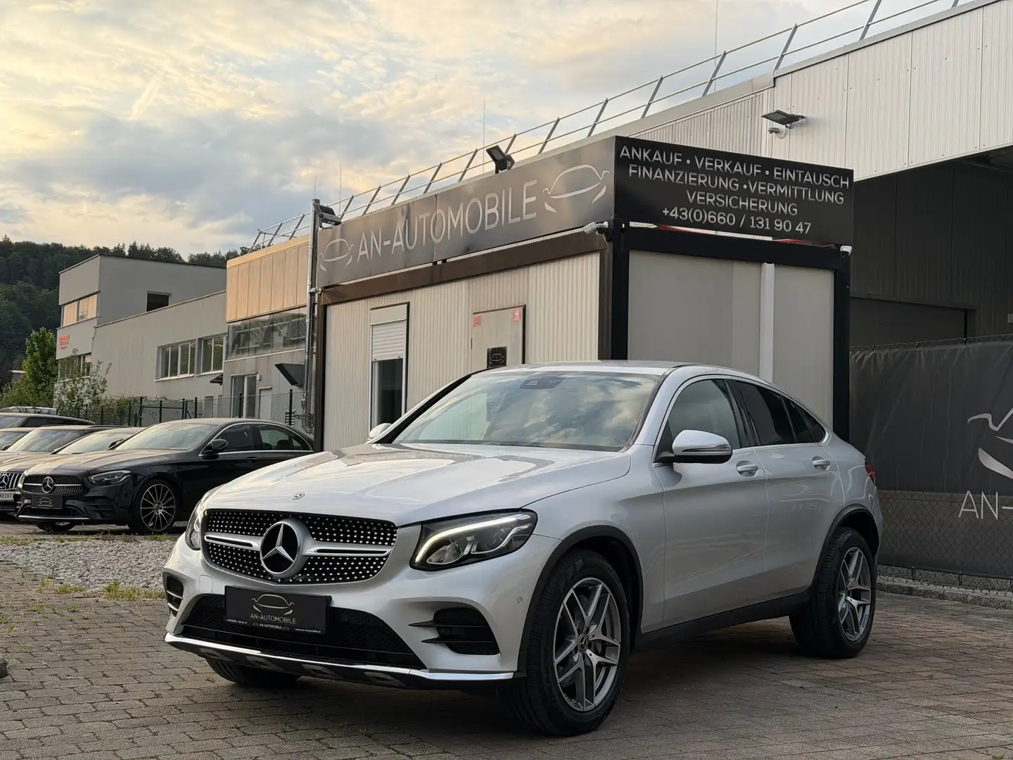 Mercedes-Benz GLC 220 d Coupe 4Matic Aut. AMG-Line Finanzierung möglich Grau - 1