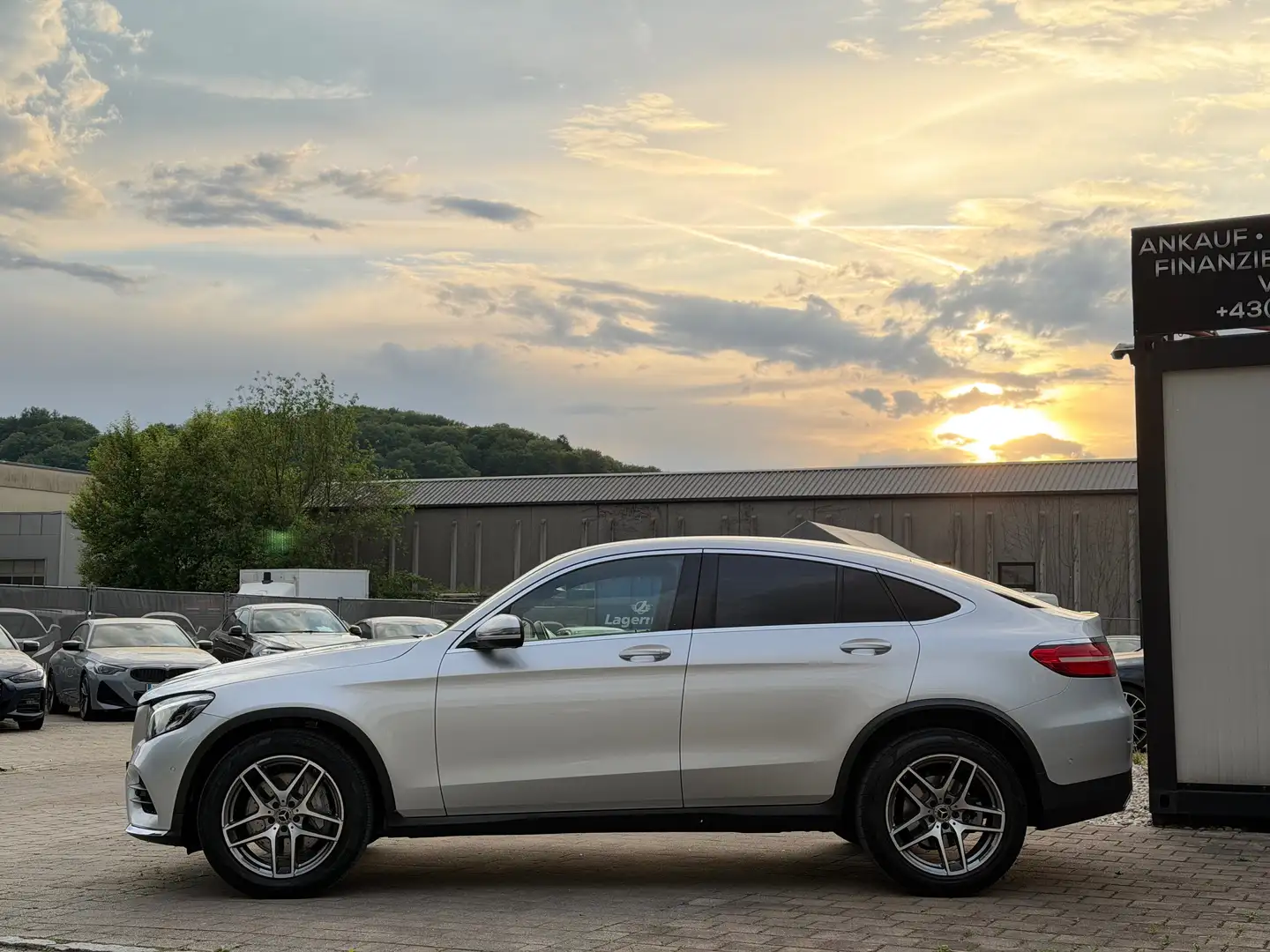 Mercedes-Benz GLC 220 d Coupe 4Matic Aut. AMG-Line Finanzierung möglich Grau - 2