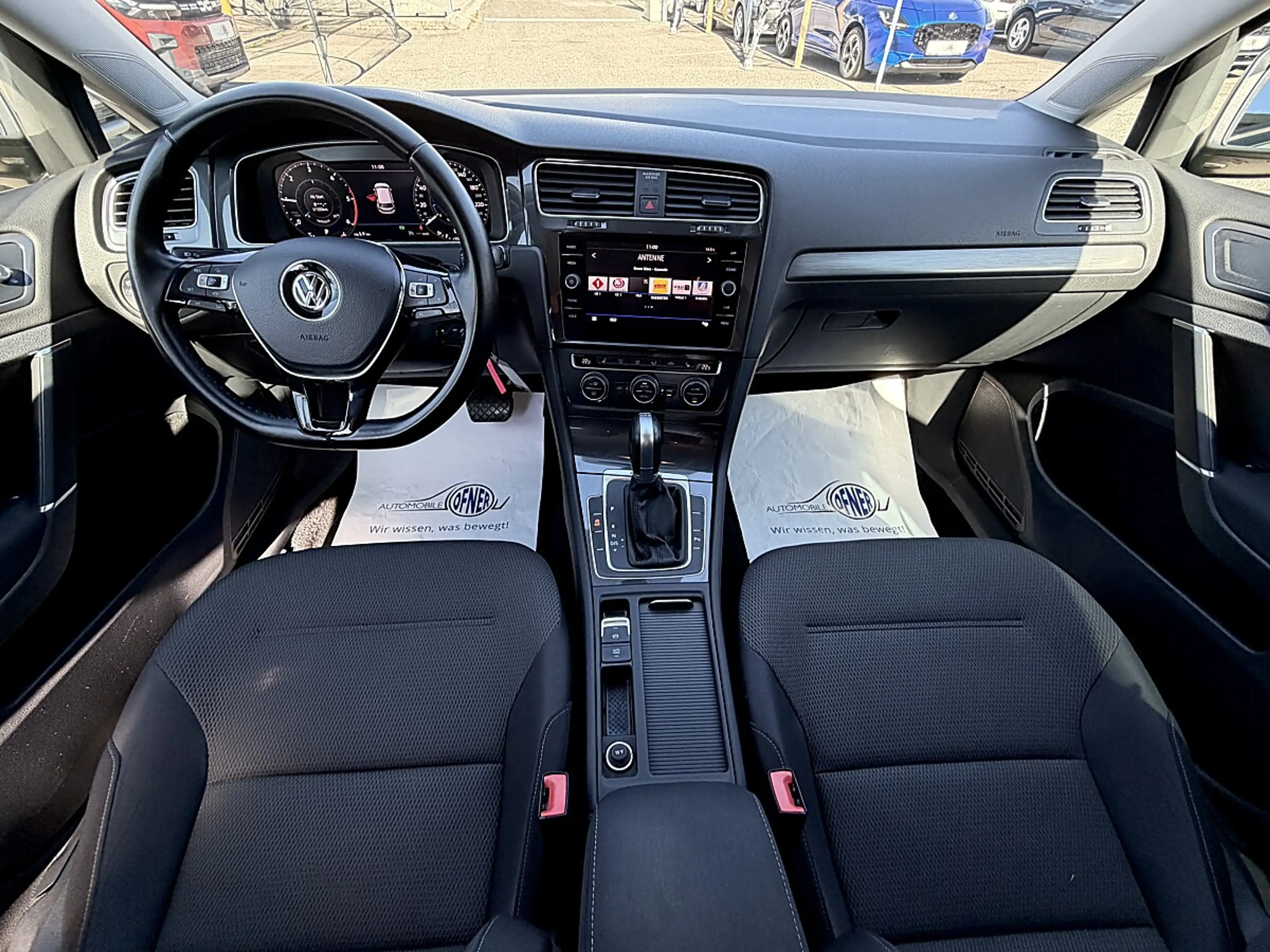 Volkswagen Golf R -Line 2,0 TDI 4Motion DSG 19" ACC LED PDC Kamer... — photo 12