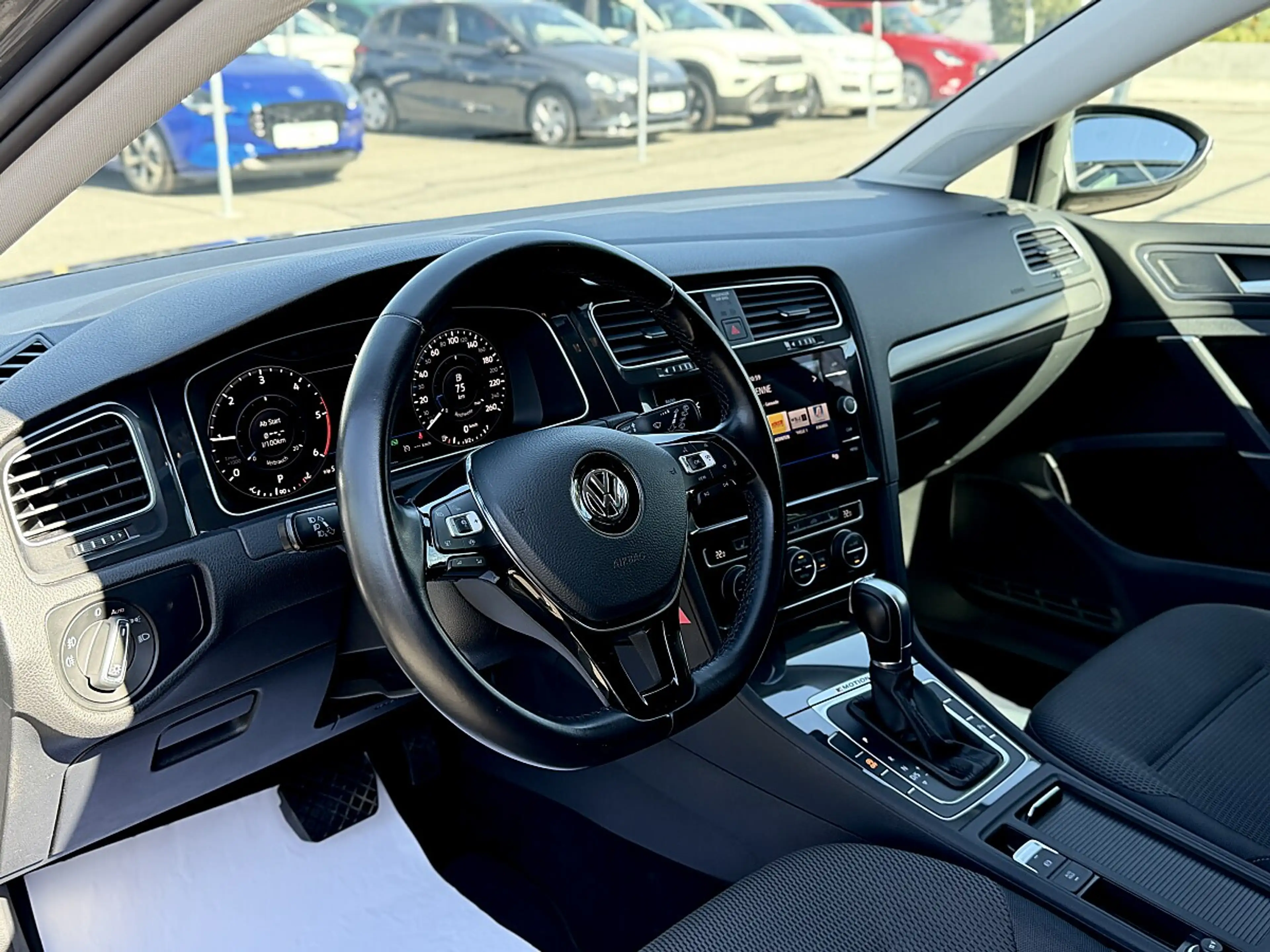 Volkswagen Golf R -Line 2,0 TDI 4Motion DSG 19" ACC LED PDC Kamer... — photo 14
