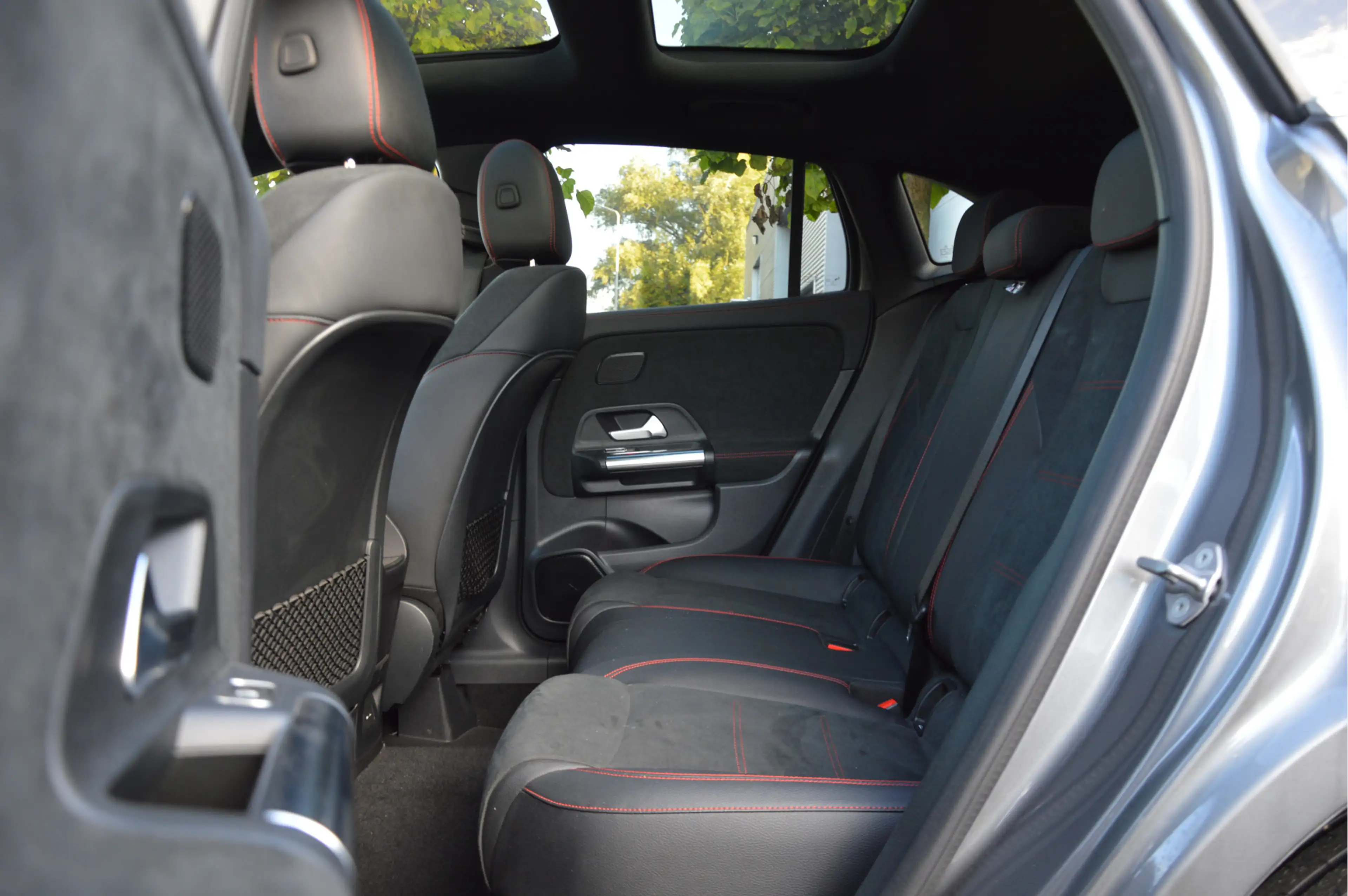 Mercedes-Benz GLA 200 AMG-LINE | PANODAK | DISTRONIC | SFEERVERLICHTING — photo 37