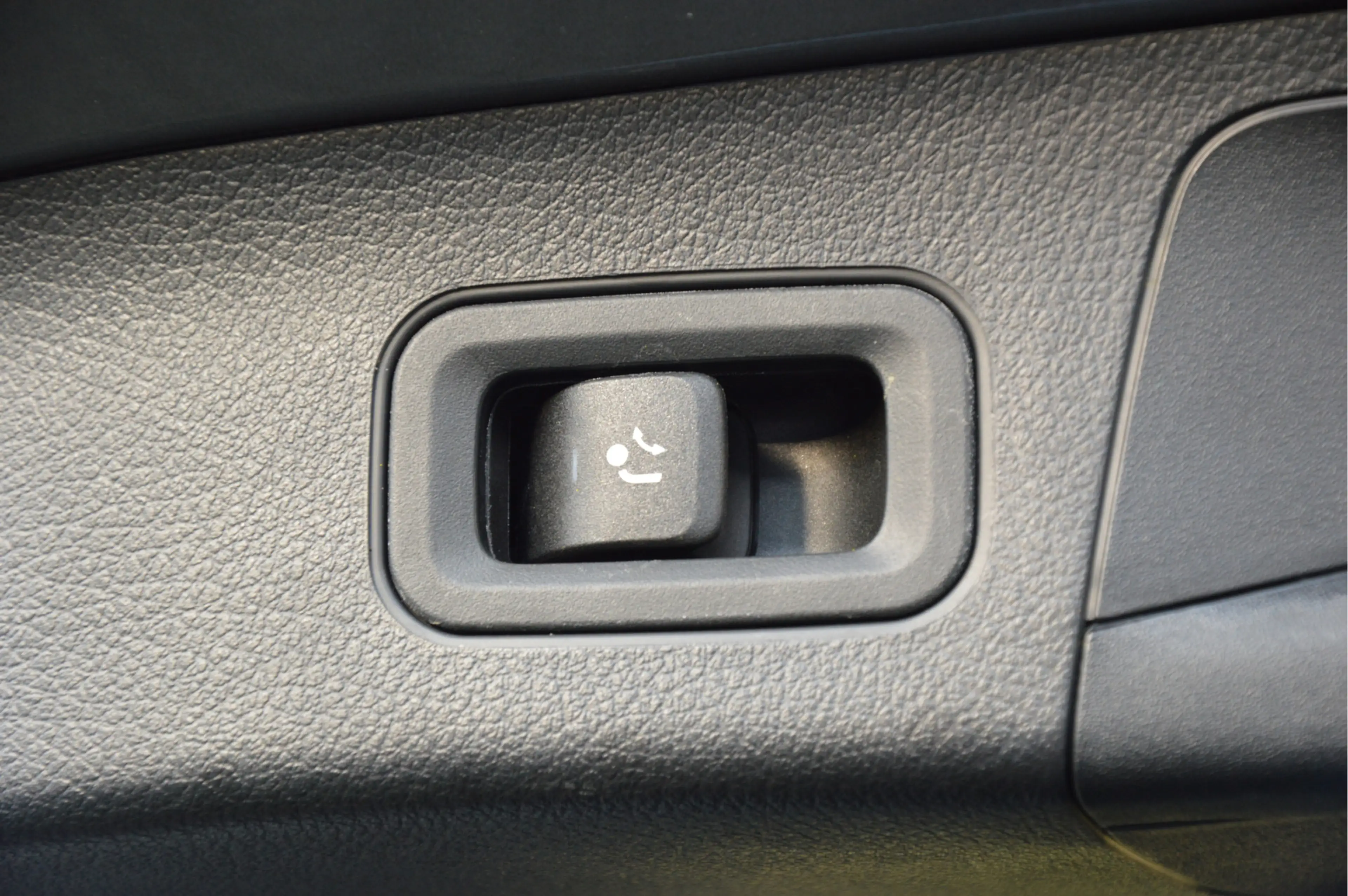 Mercedes-Benz GLA 200 AMG-LINE | PANODAK | DISTRONIC | SFEERVERLICHTING — photo 15