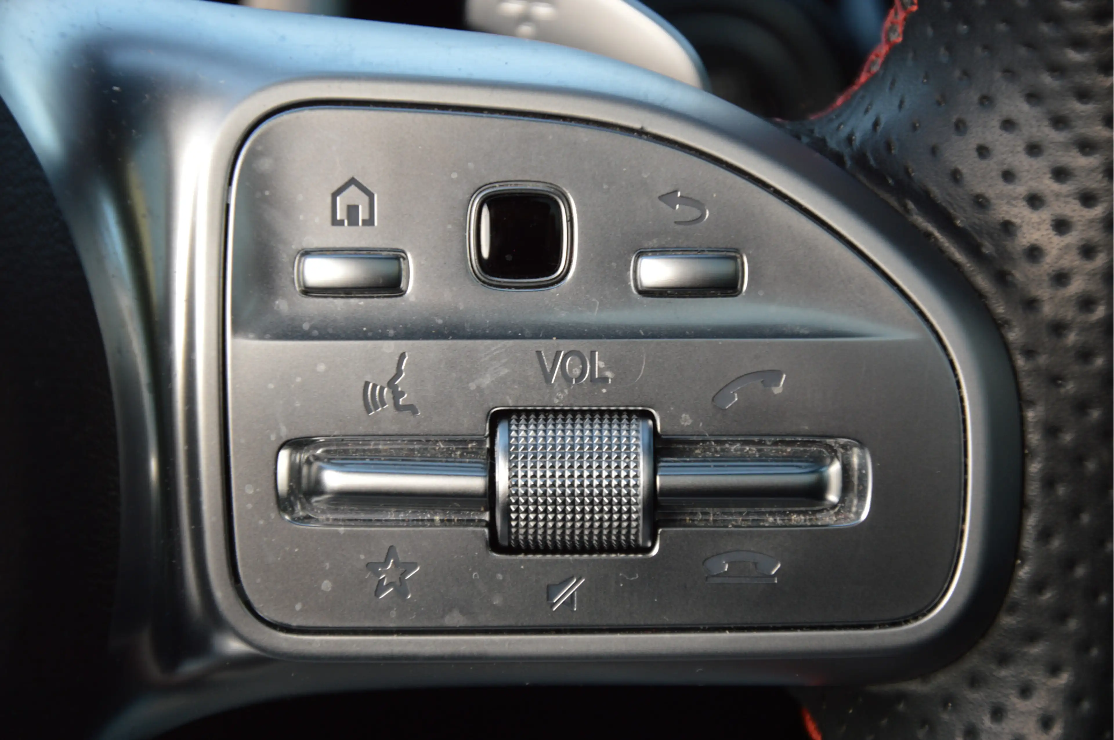 Mercedes-Benz GLA 200 AMG-LINE | PANODAK | DISTRONIC | SFEERVERLICHTING — photo 20