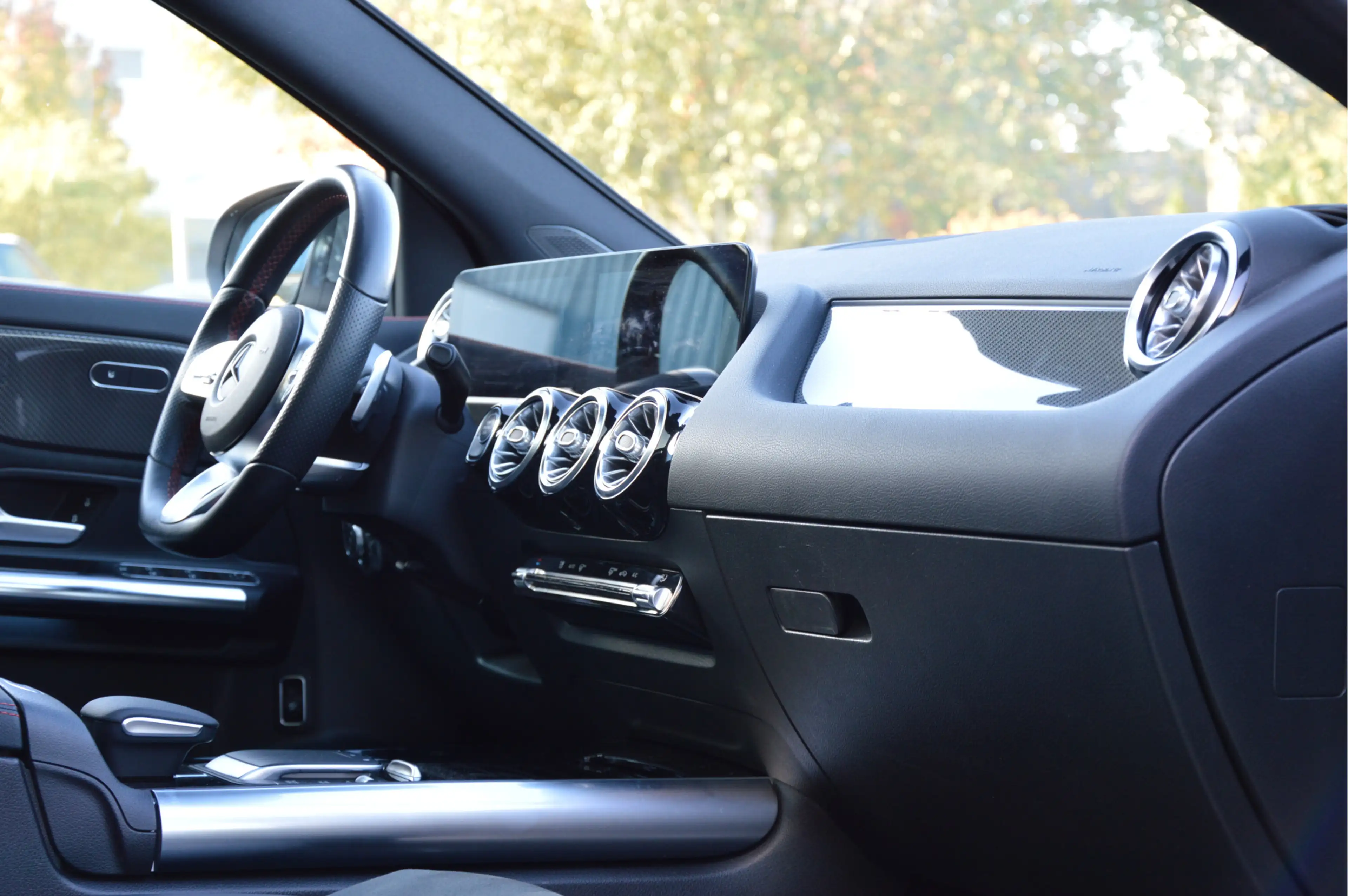 Mercedes-Benz GLA 200 AMG-LINE | PANODAK | DISTRONIC | SFEERVERLICHTING — photo 4
