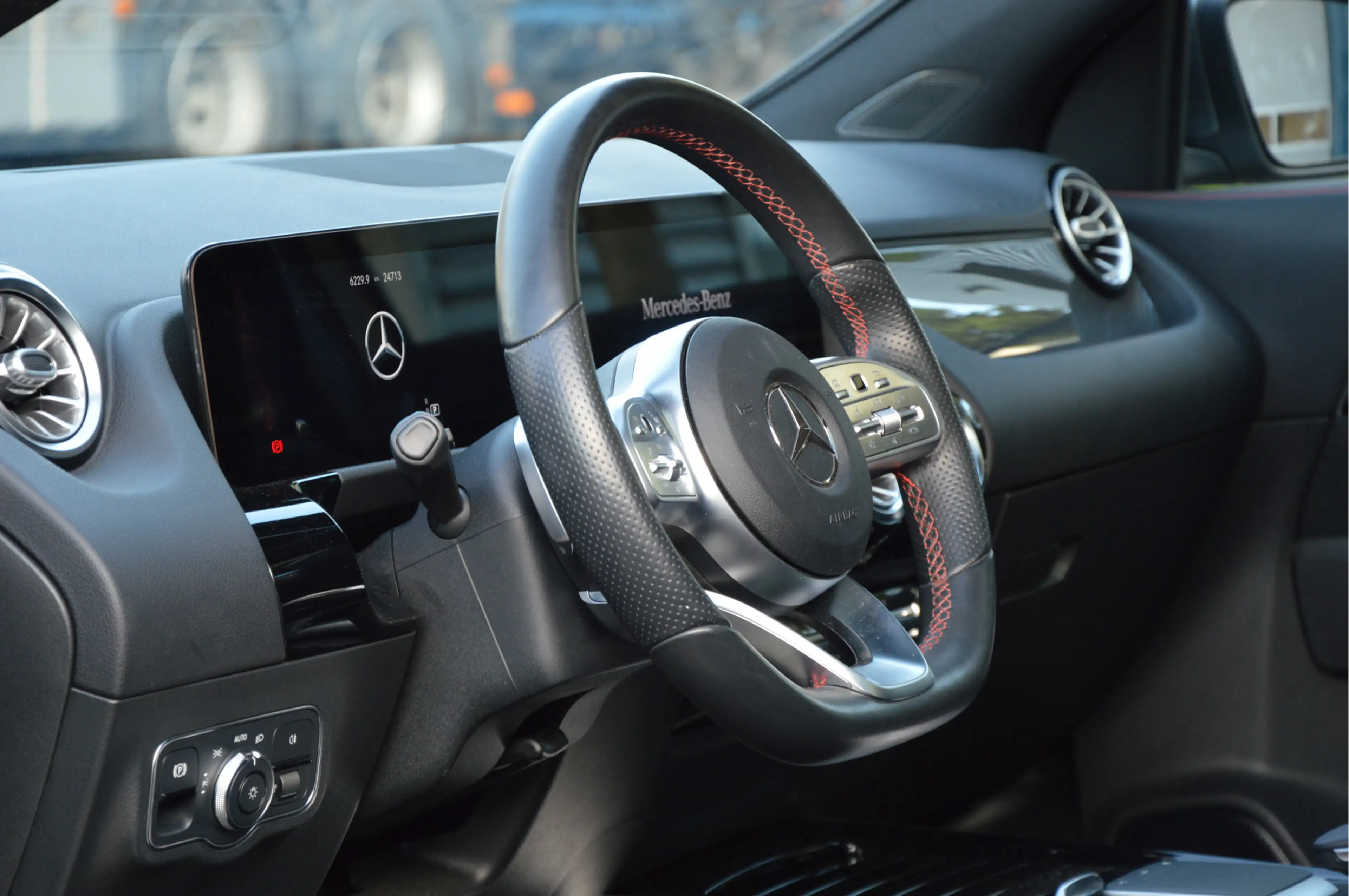 Mercedes-Benz GLA 200 AMG-LINE | PANODAK | DISTRONIC | SFEERVERLICHTING — photo 17