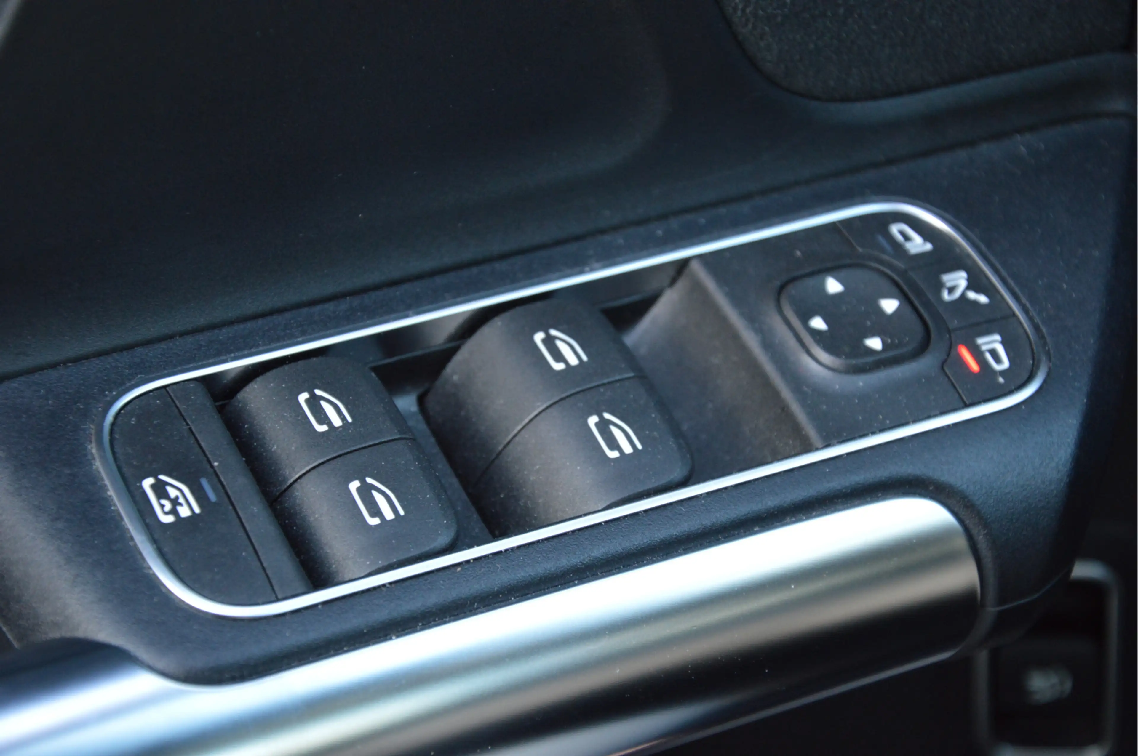 Mercedes-Benz GLA 200 AMG-LINE | PANODAK | DISTRONIC | SFEERVERLICHTING — photo 32