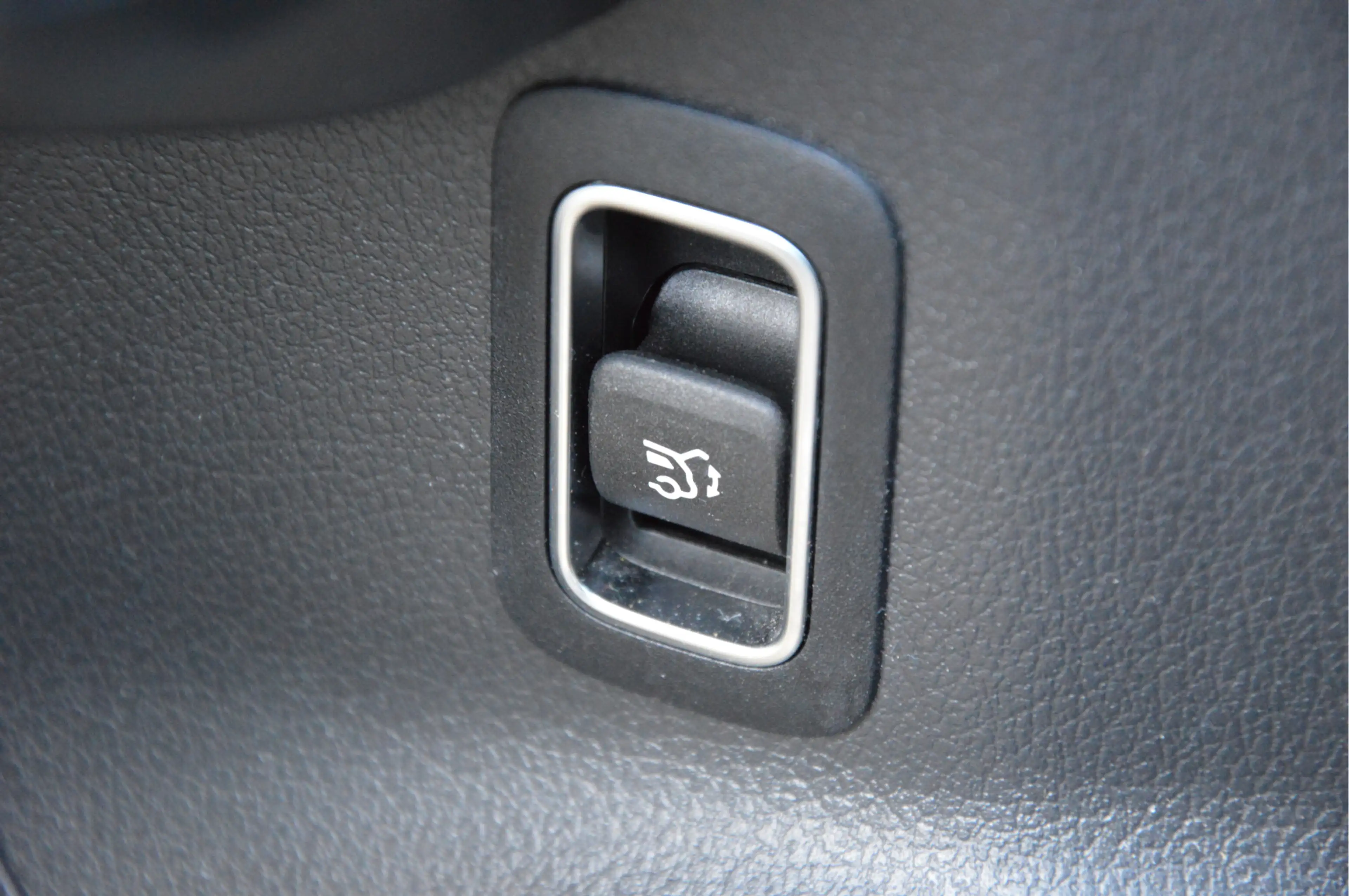 Mercedes-Benz GLA 200 AMG-LINE | PANODAK | DISTRONIC | SFEERVERLICHTING — photo 33