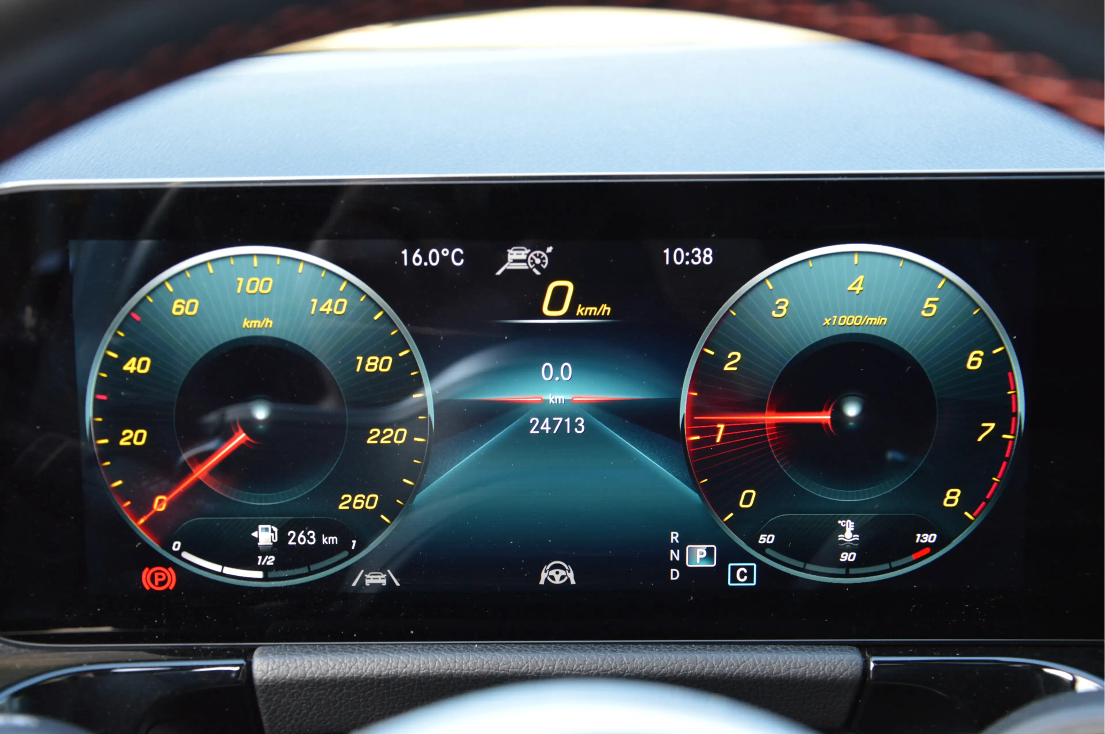 Mercedes-Benz GLA 200 AMG-LINE | PANODAK | DISTRONIC | SFEERVERLICHTING — photo 18