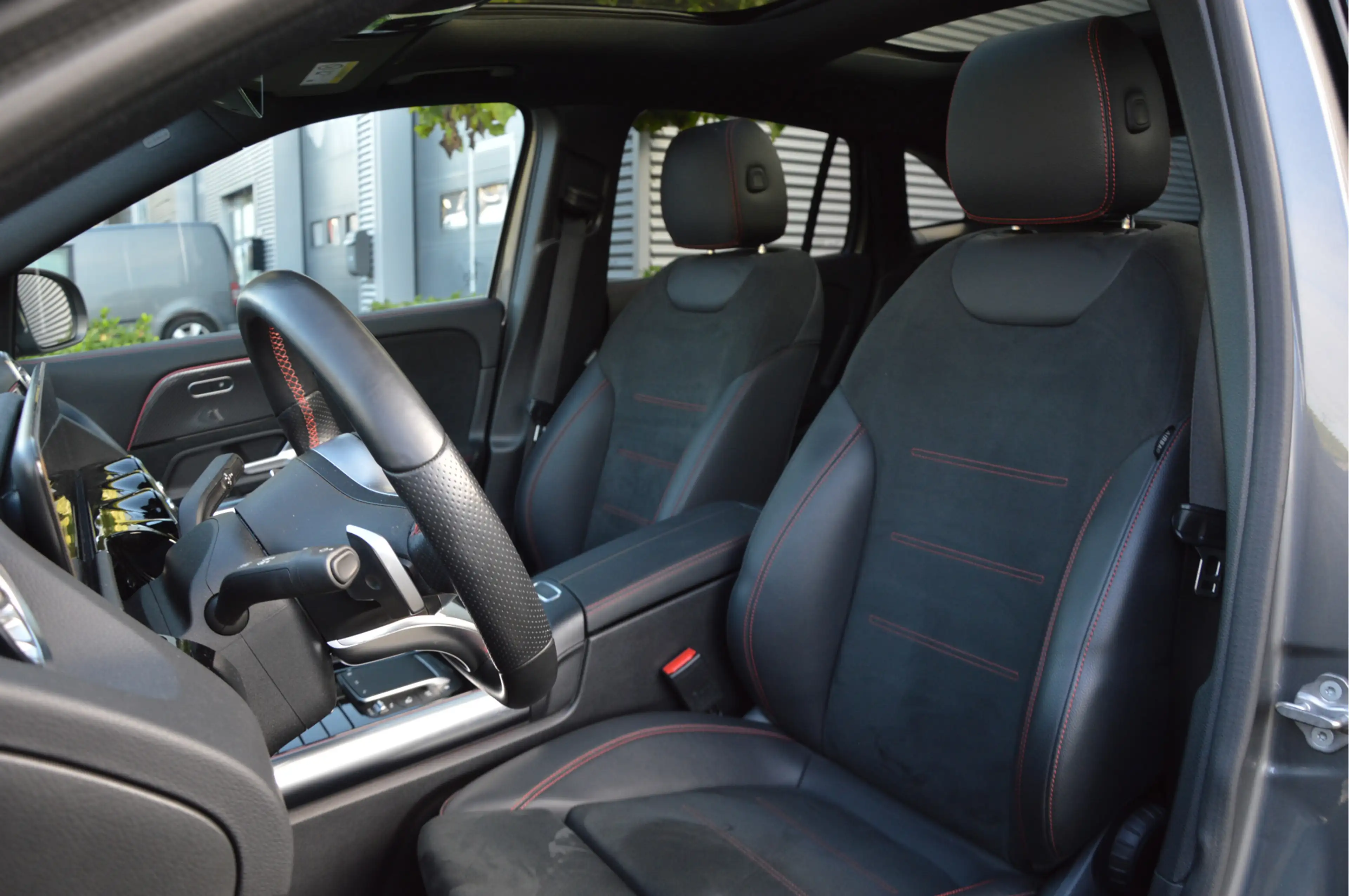 Mercedes-Benz GLA 200 AMG-LINE | PANODAK | DISTRONIC | SFEERVERLICHTING — photo 35