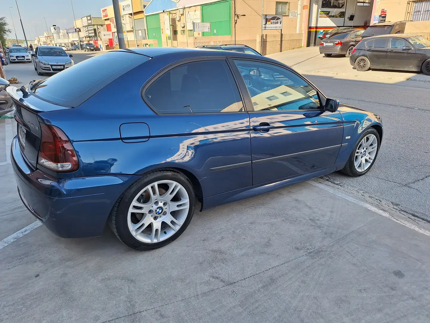 BMW 316 316ti 1.8 115cv. Modrá - 1