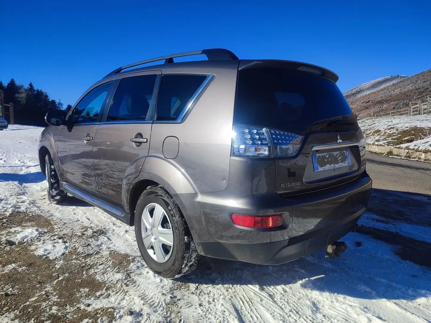 Mitsubishi Outlander 2.2 DI-D Intense 4WD CT OK -6 Mois - 2