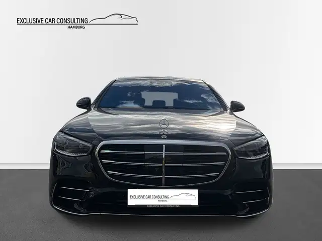 Mercedes-Benz S-Class view 2