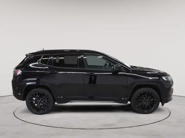 Jeep Compass view 3