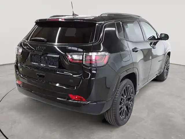 Jeep Compass view 4